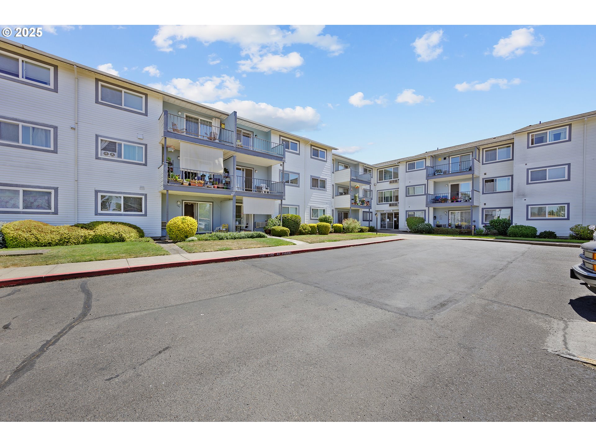 950 Evergreen RD 306