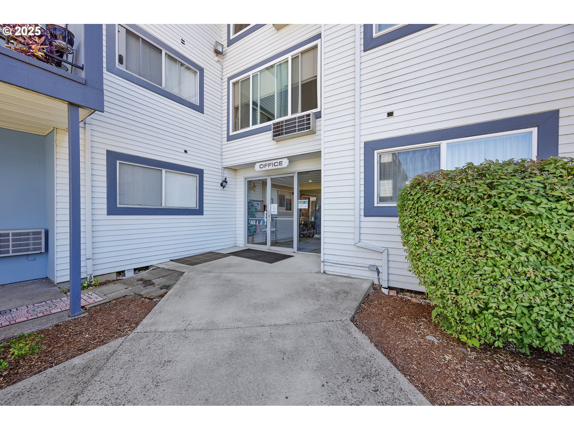 950 Evergreen RD 306