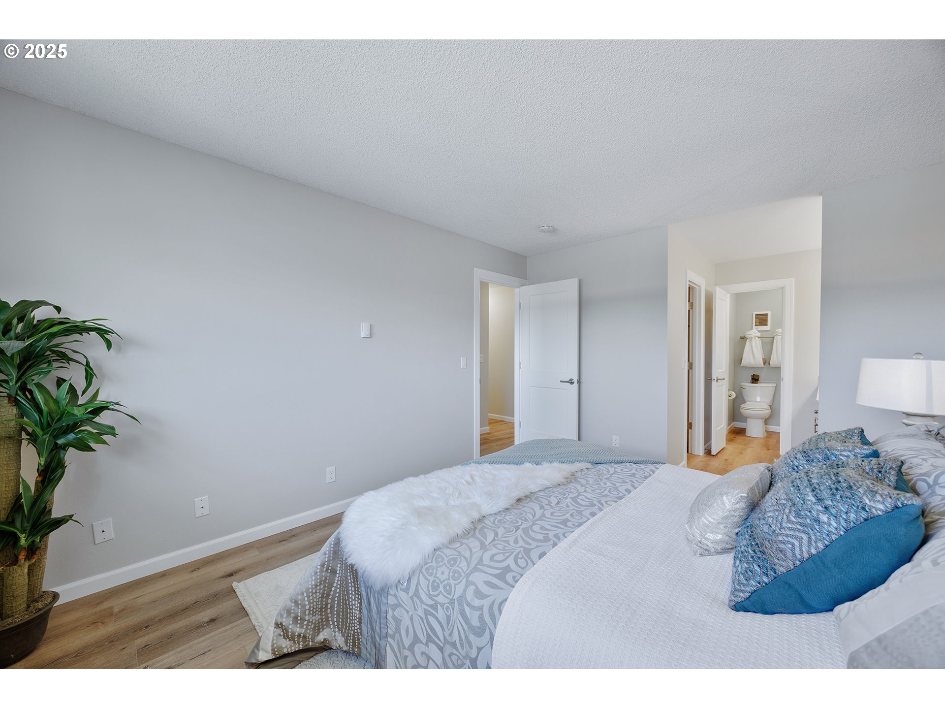 950 Evergreen RD 306