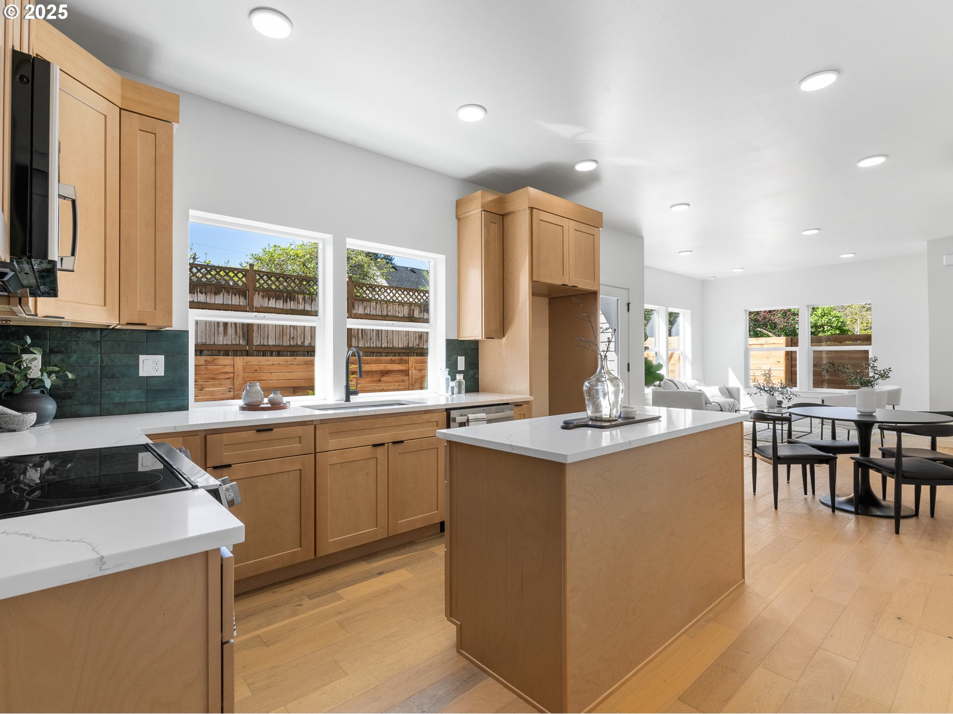 2342 N Kilpatrick ST 4