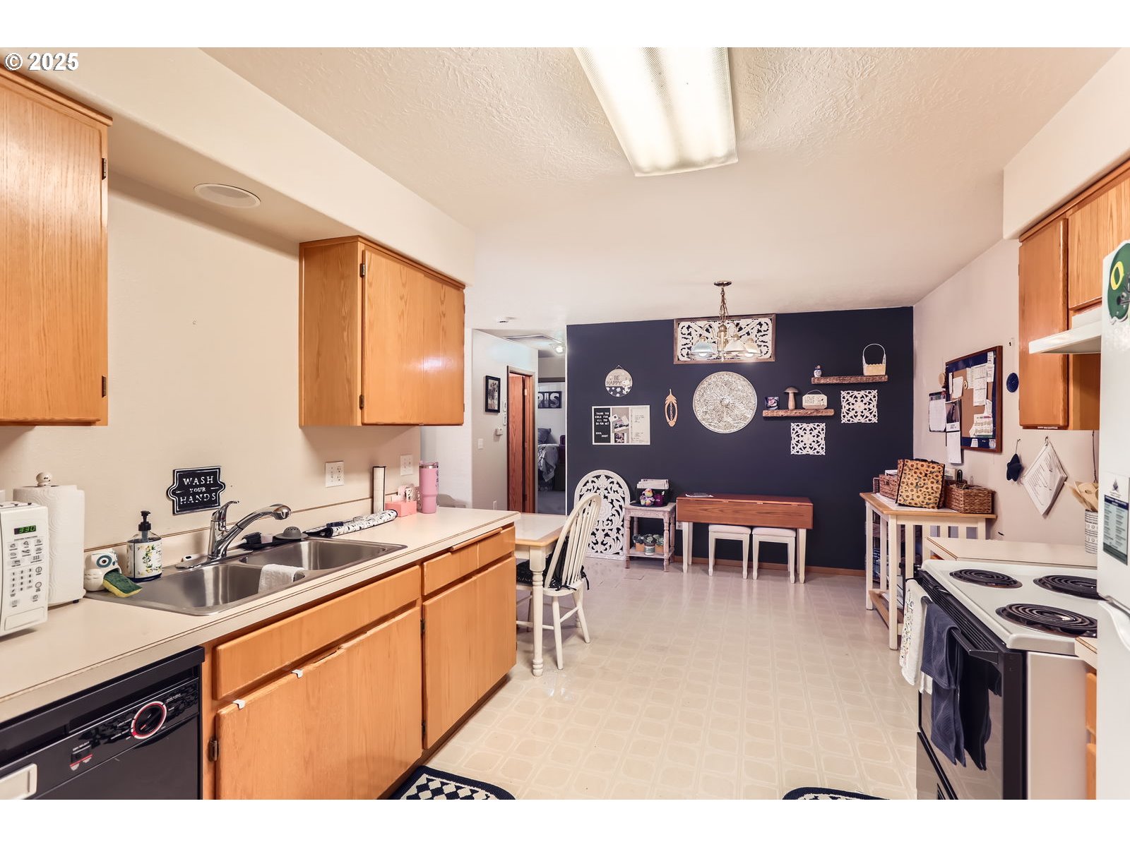 1257 SW Tall Oaks DR, McMinnville