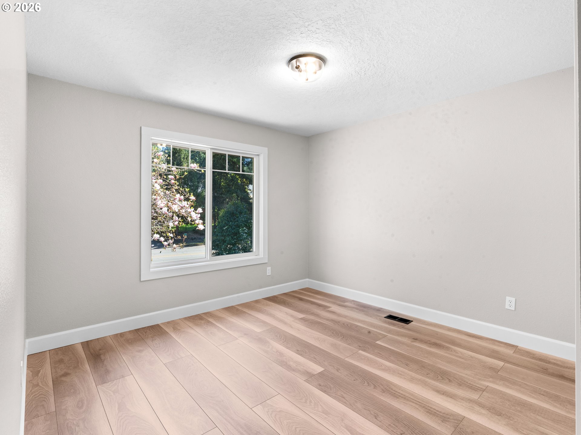 2536 DEBOK RD