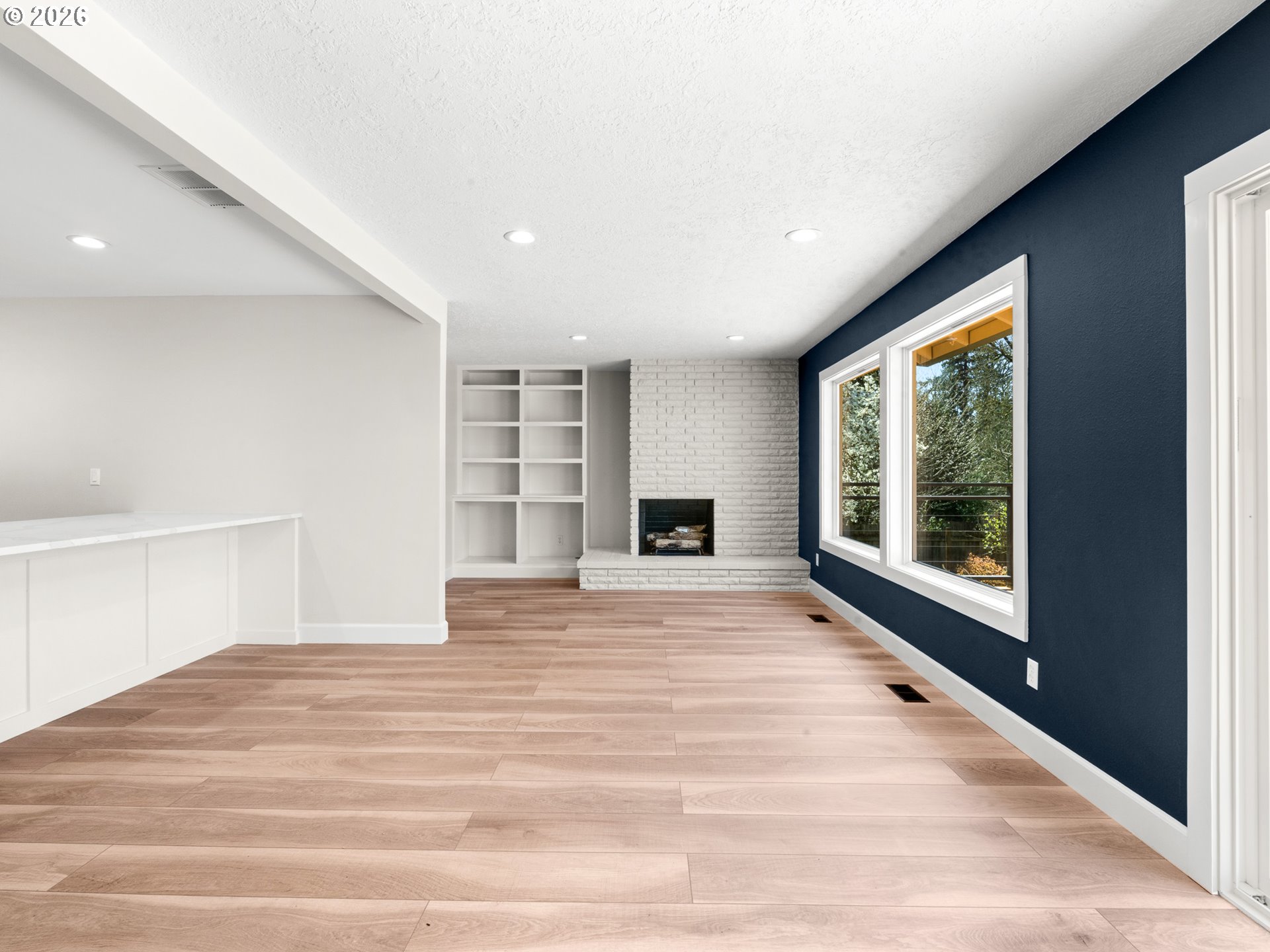 2536 DEBOK RD