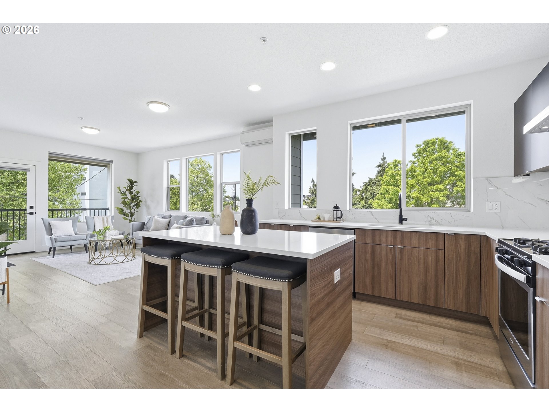 1616 NE 45TH AVE 5E