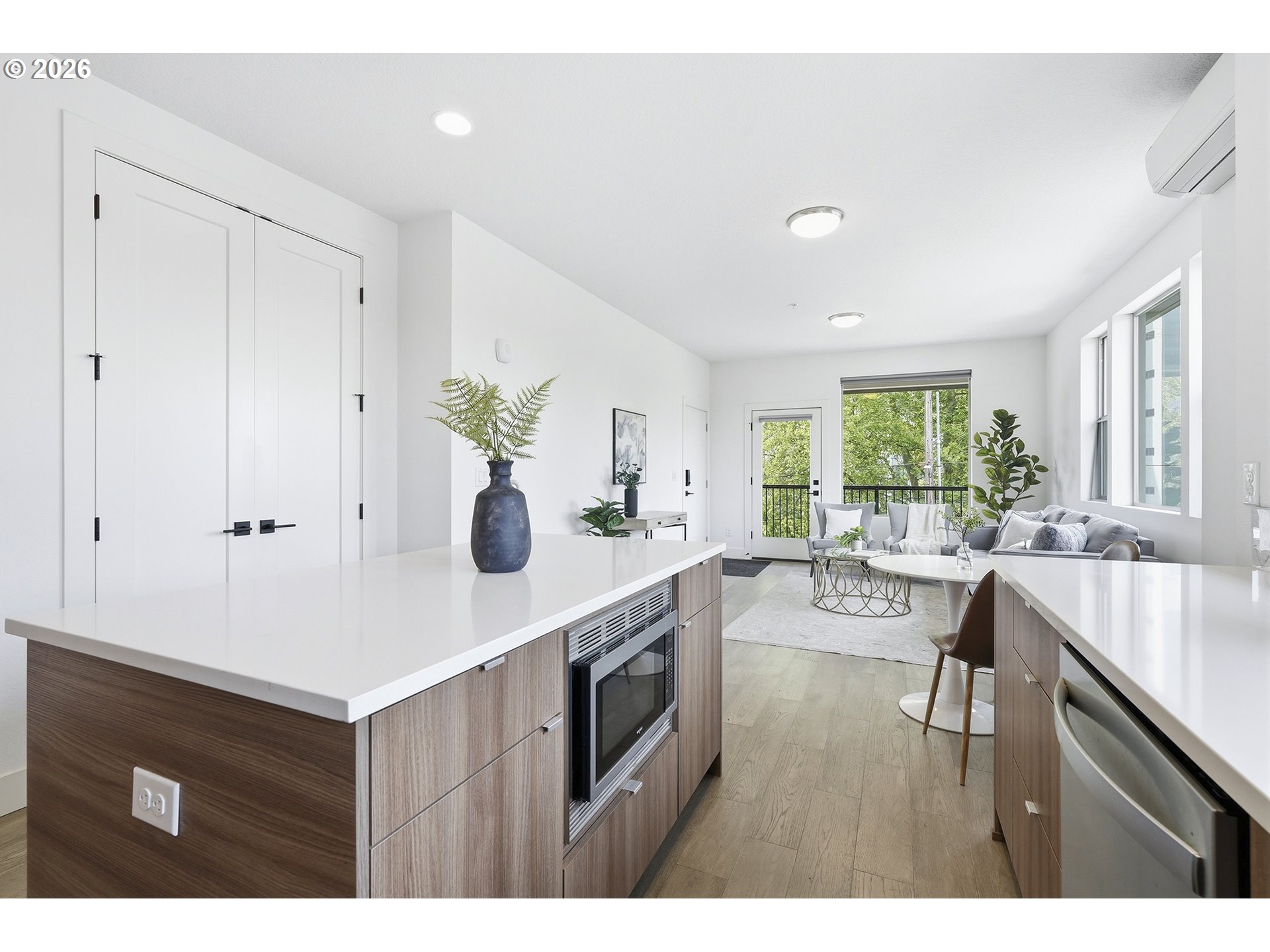 1616 NE 45TH AVE 5E