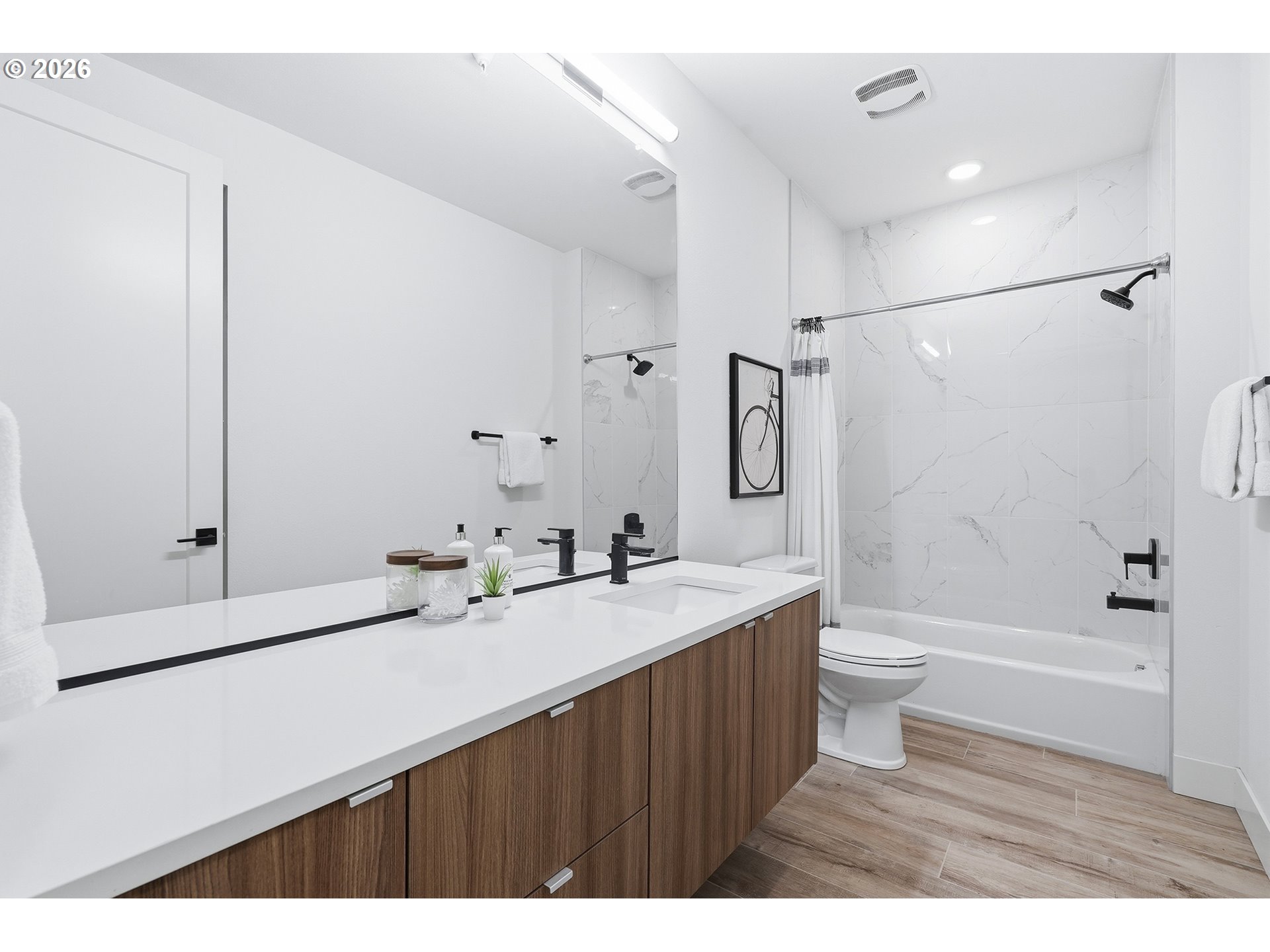1616 NE 45TH AVE 5E