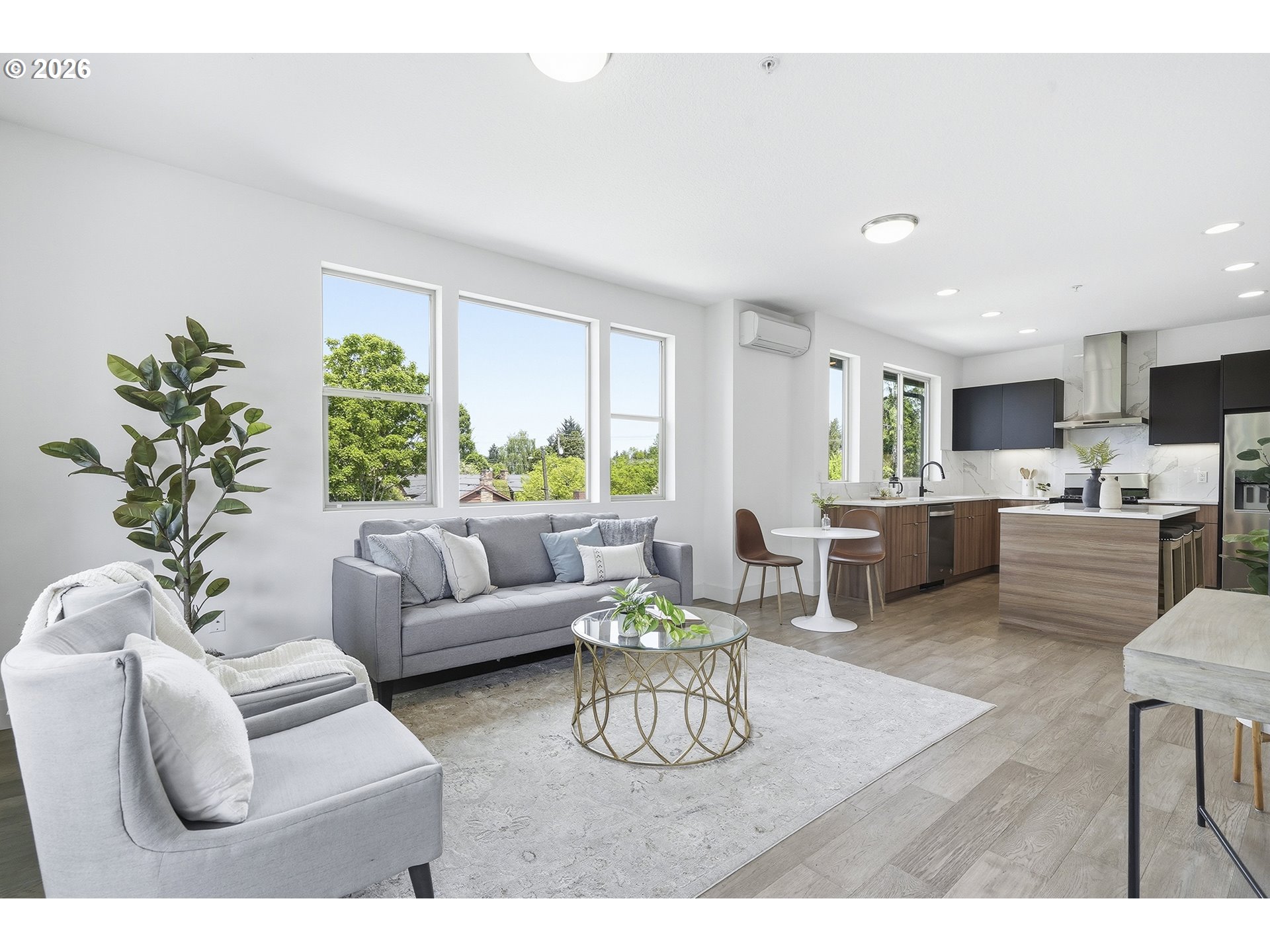 1616 NE 45TH AVE 5E