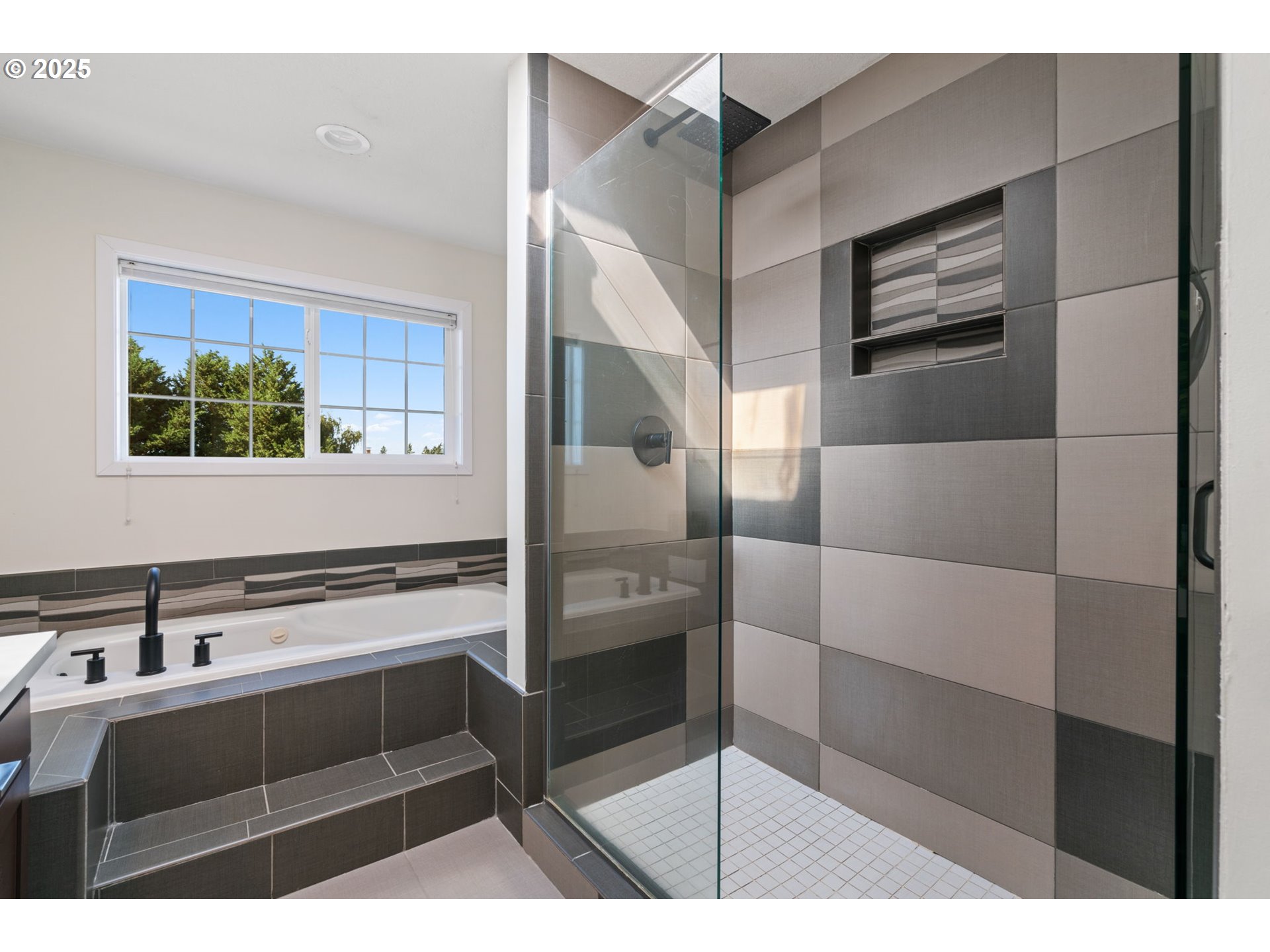 15882 SW HAMPSHIRE TER