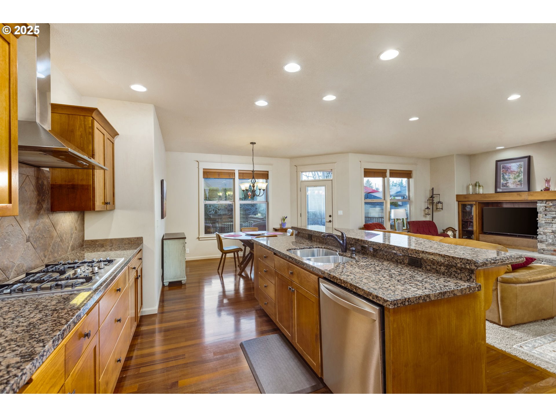 5435 SWALLOW TAIL ST