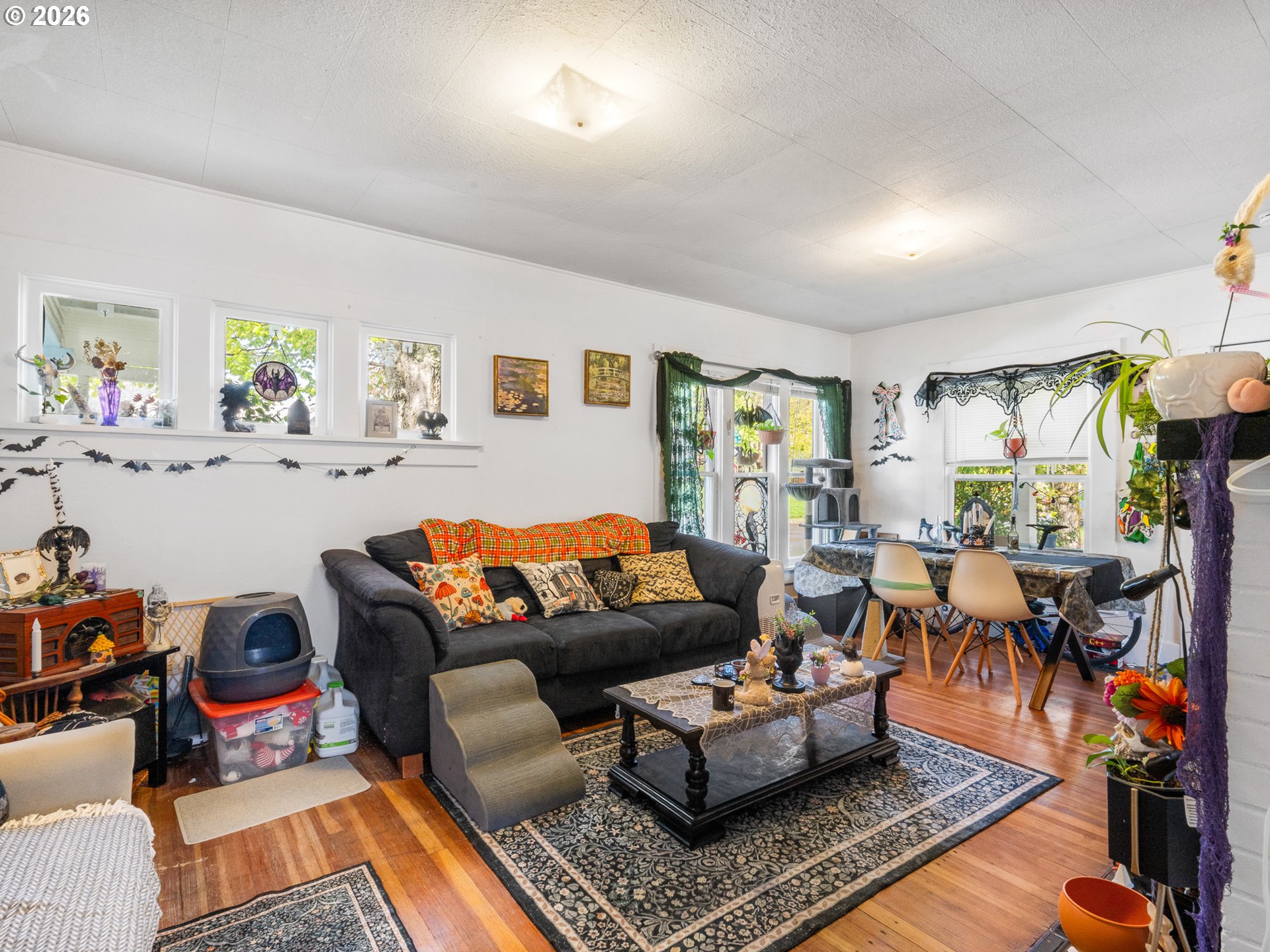 1262 NW VAN BUREN AVE