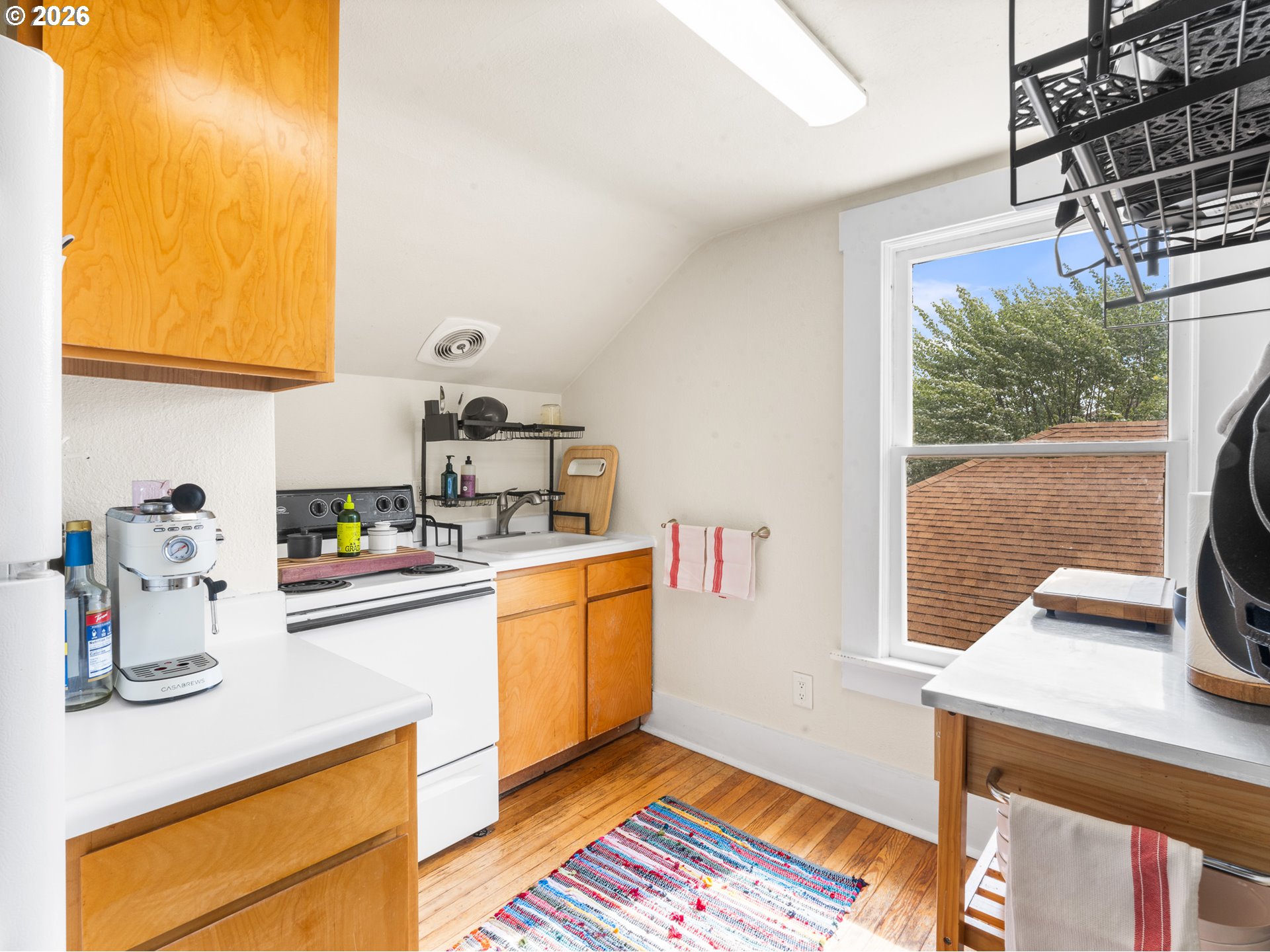 1262 NW VAN BUREN AVE