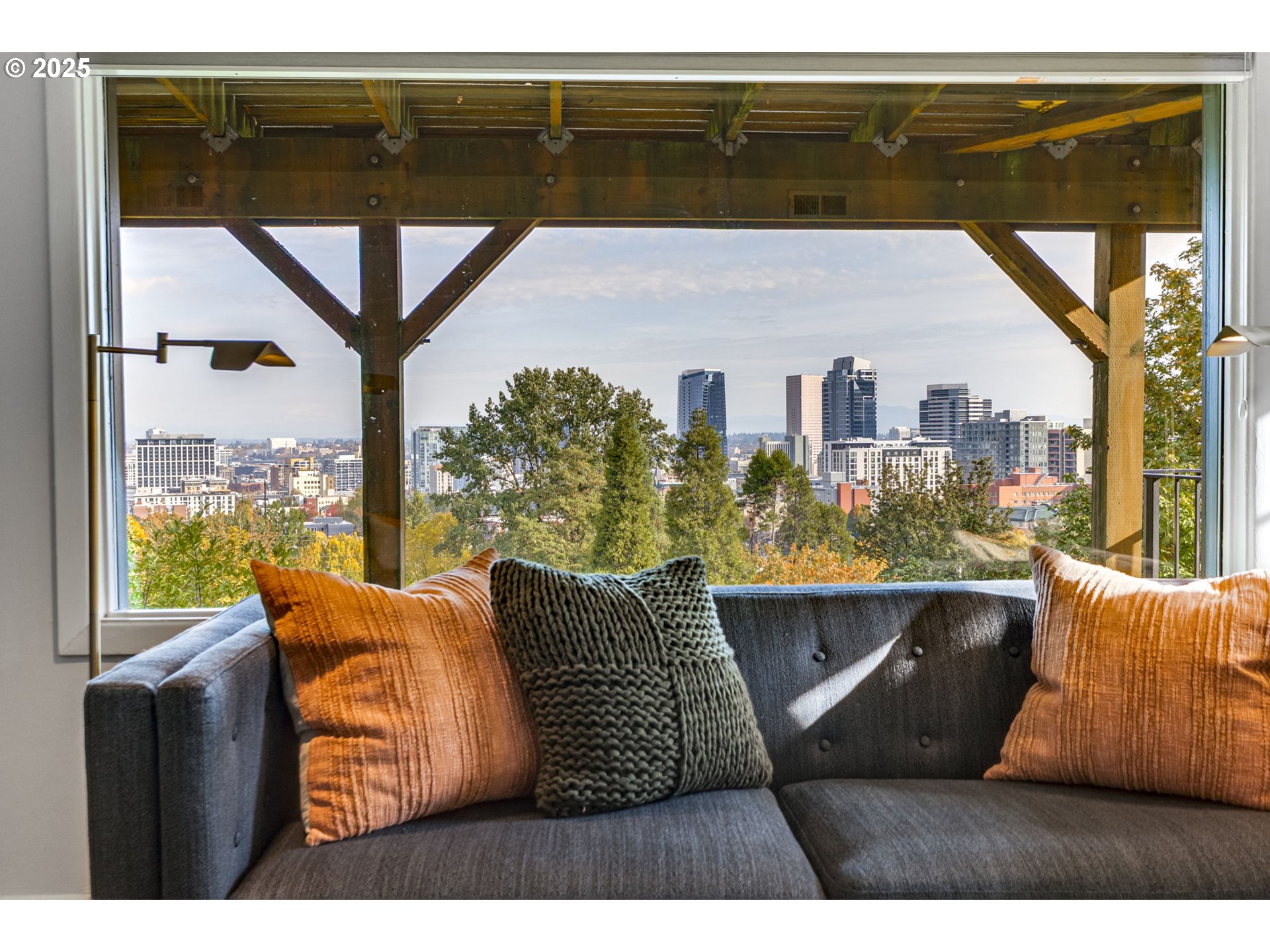 1515 SW UPPER HALL ST, Portland