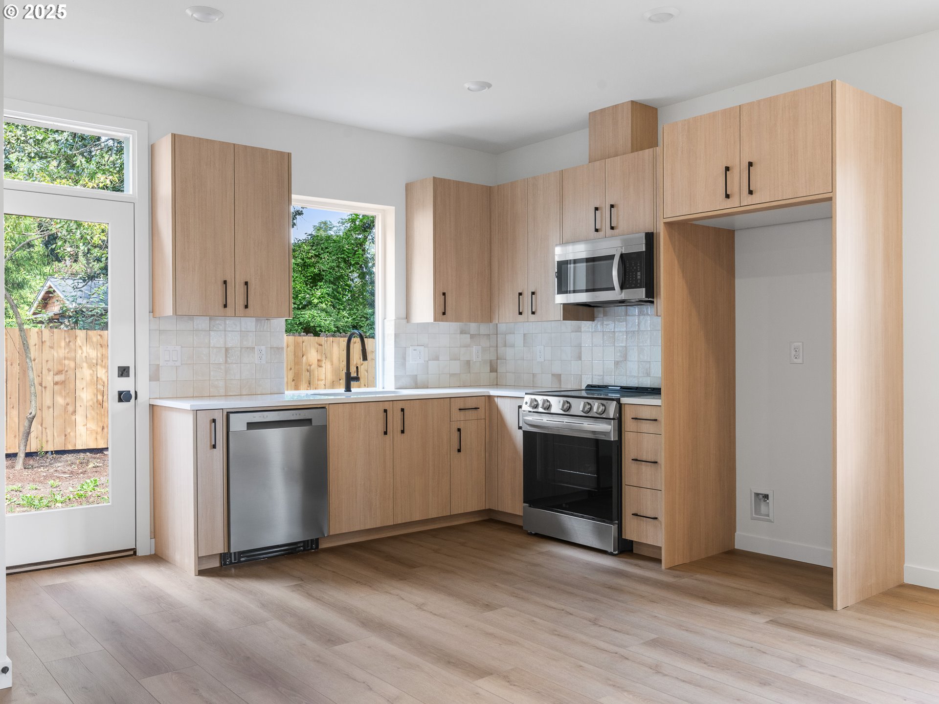 3851 N Willis BLVD 5, Portland Unit: 5