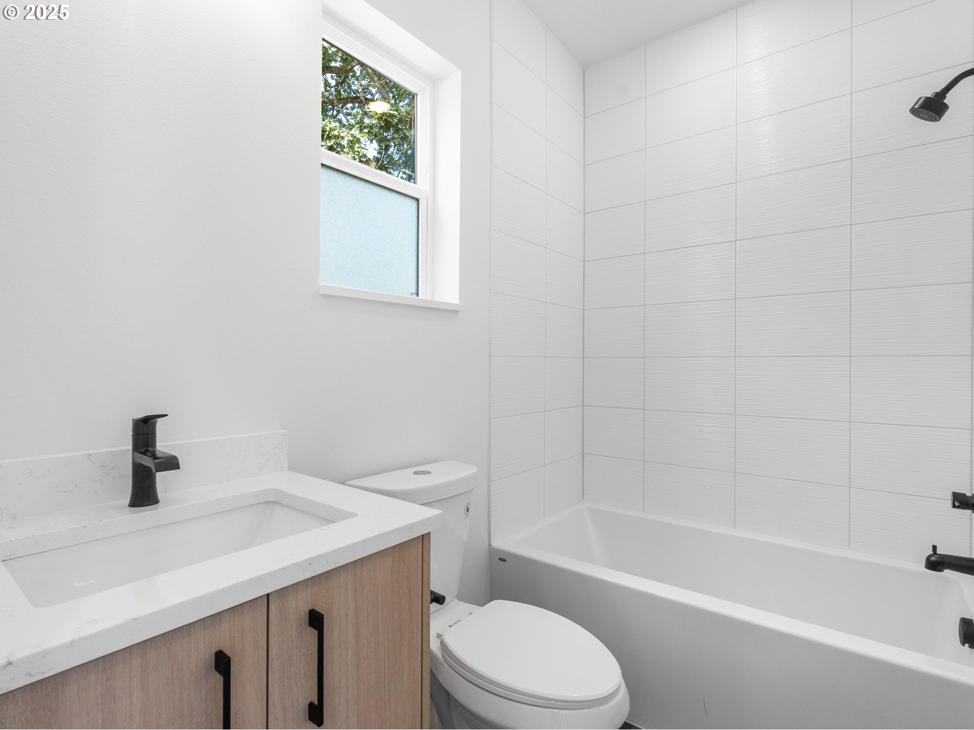 3851 N Willis BLVD 5, Portland Unit: 5