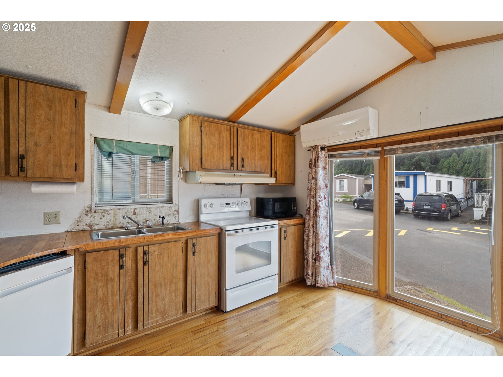 620 SE 2ND AVE 11, Canby Unit: 11