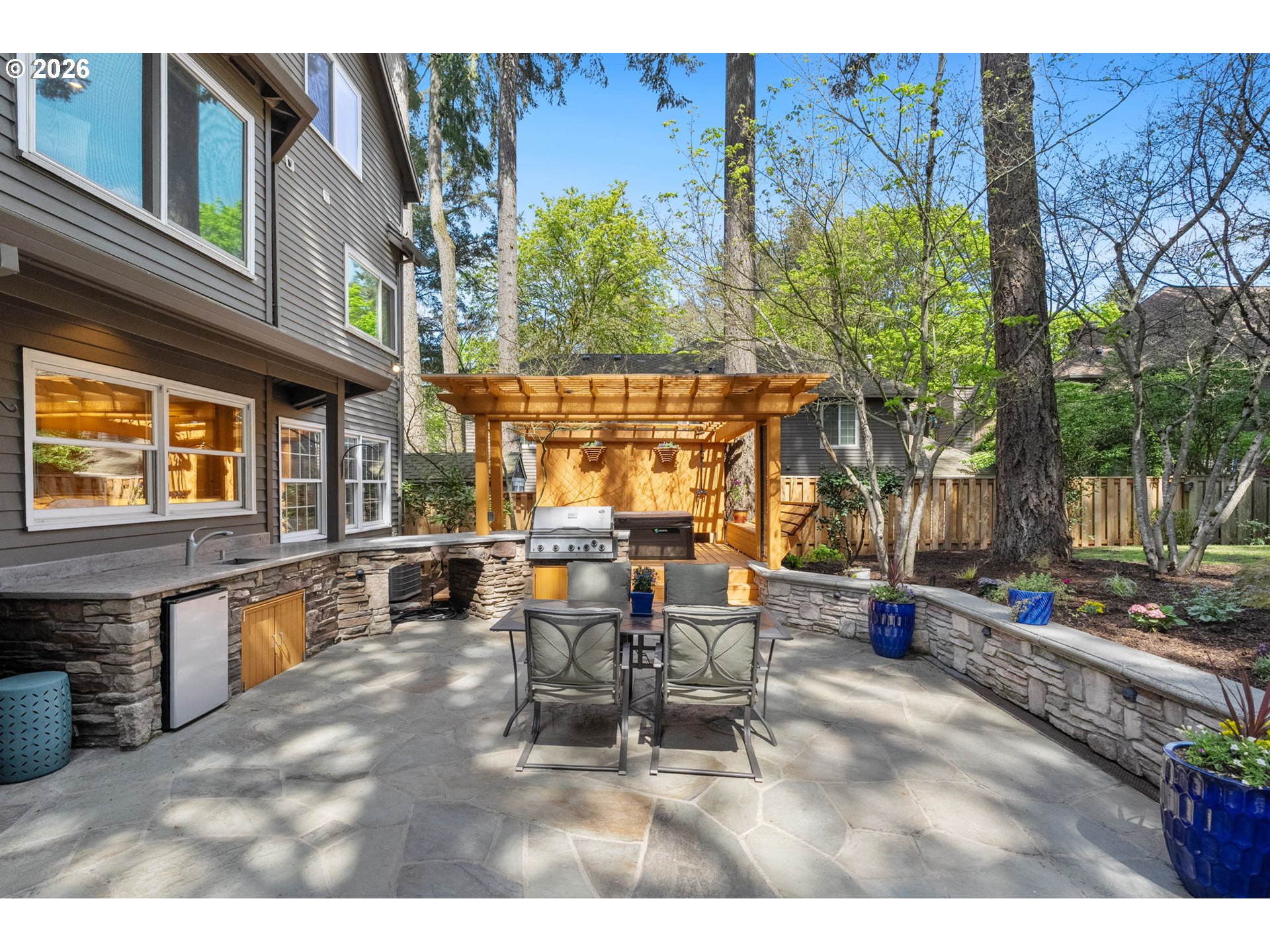4140 MELISSA DR