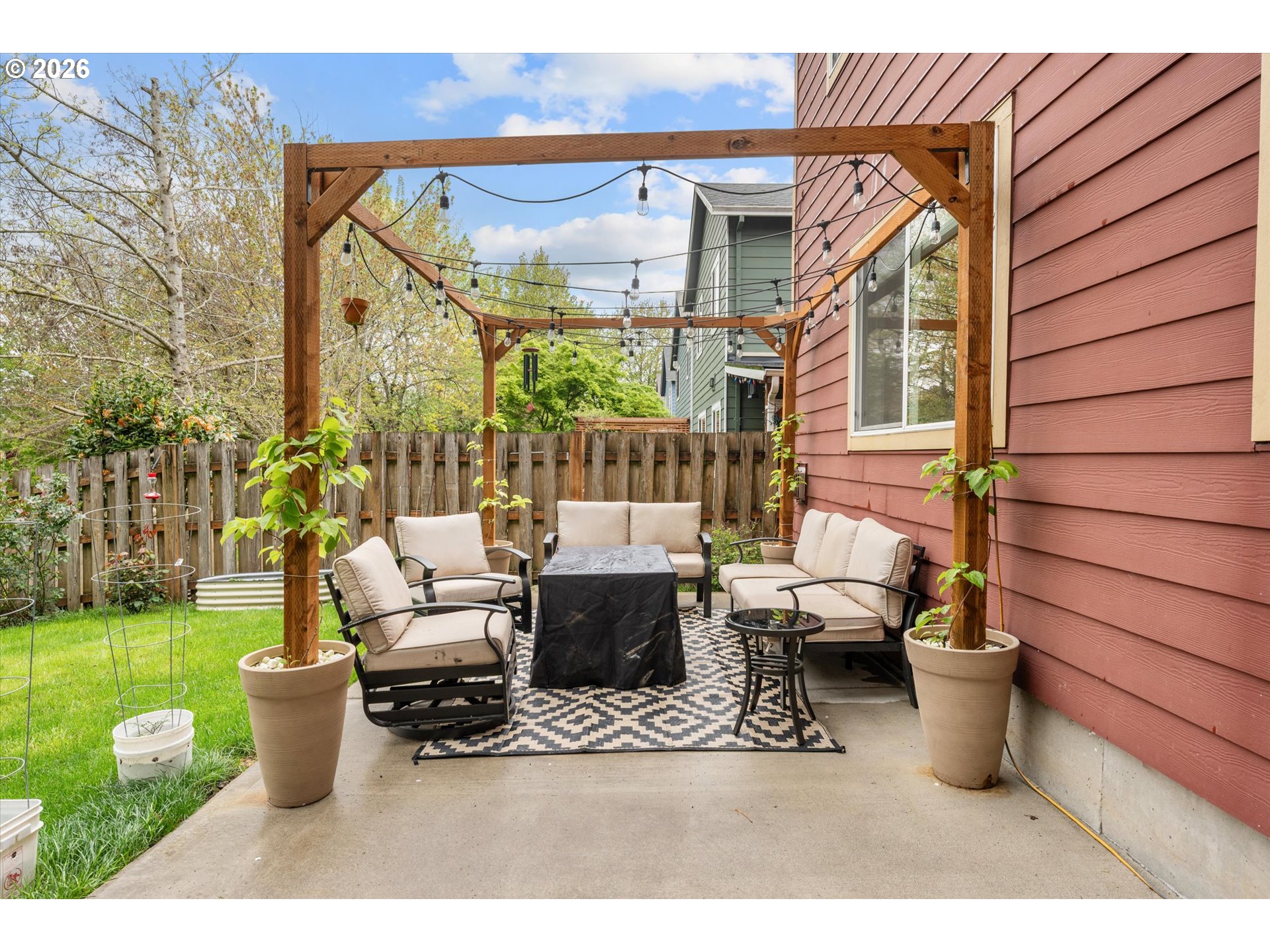 183 SW WRIGHT AVE