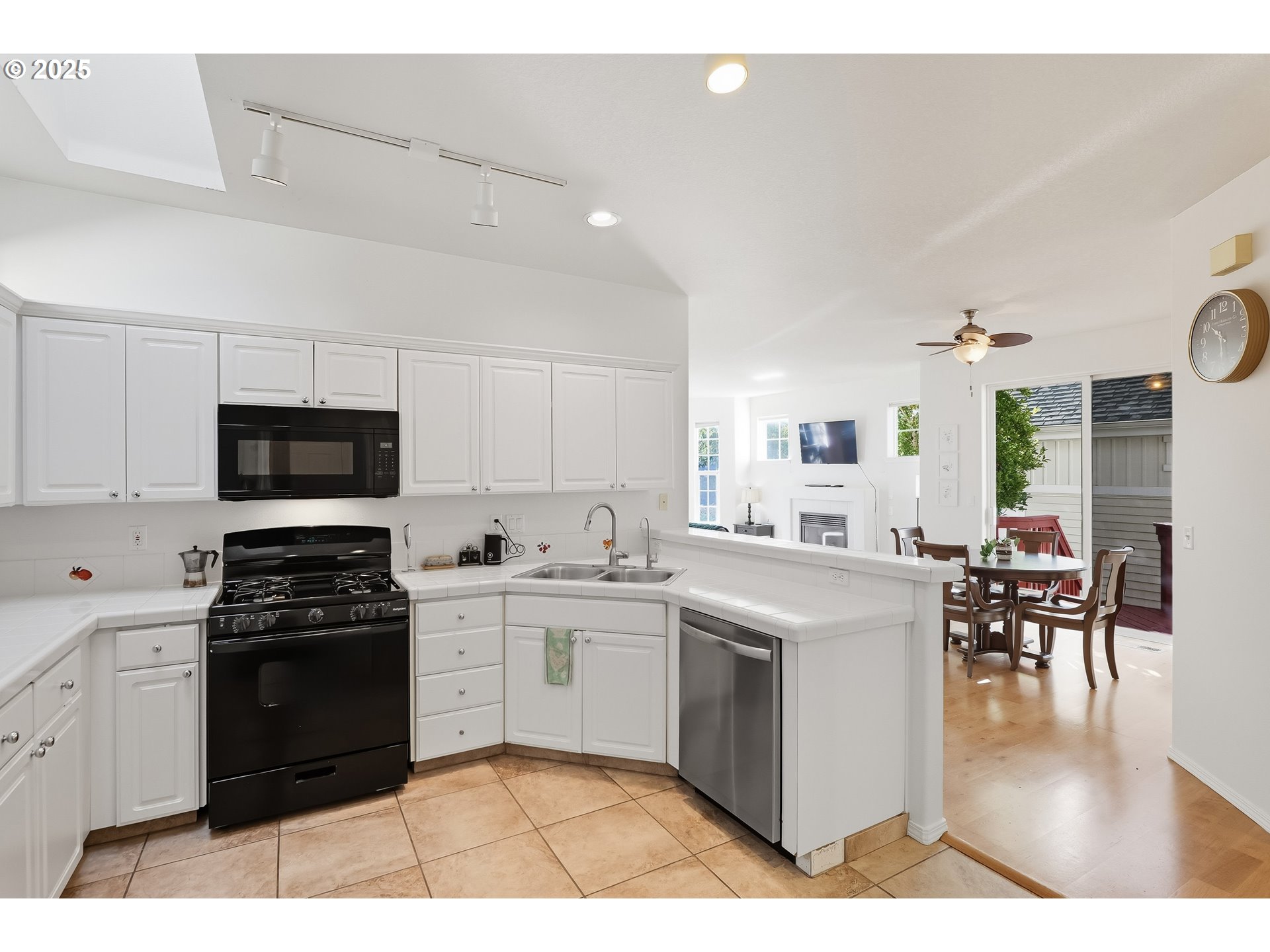 27129 SW ADEN AVE, Wilsonville