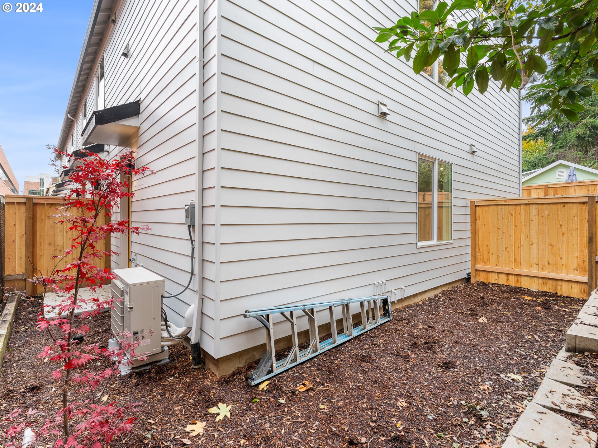 1316 NE 46th AVE 6