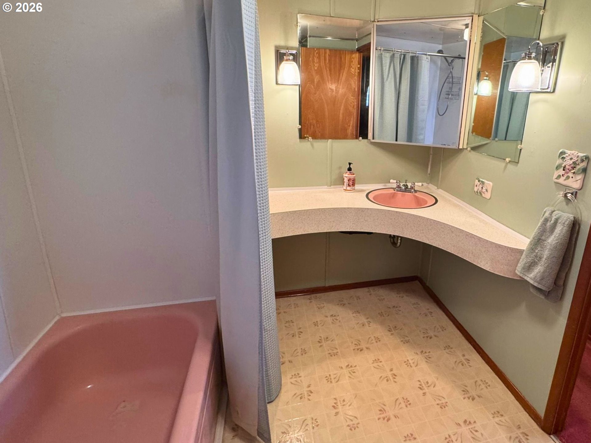 18830 S HIGHWAY 99E 4