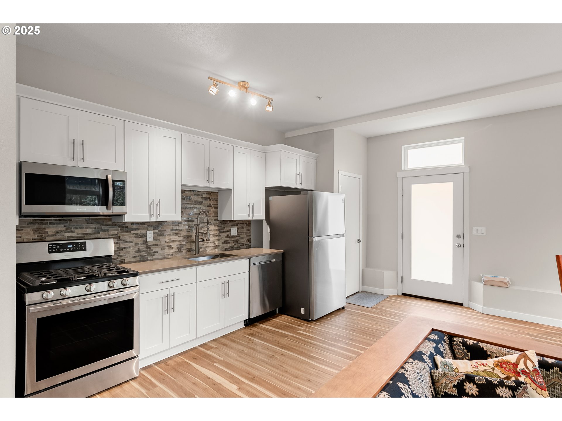 2021 SE CLINTON ST 103