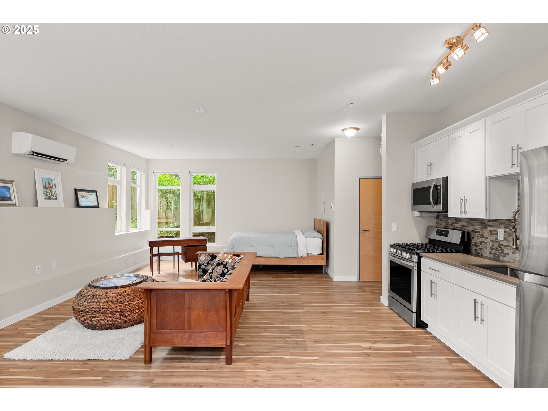 2021 SE CLINTON ST 103