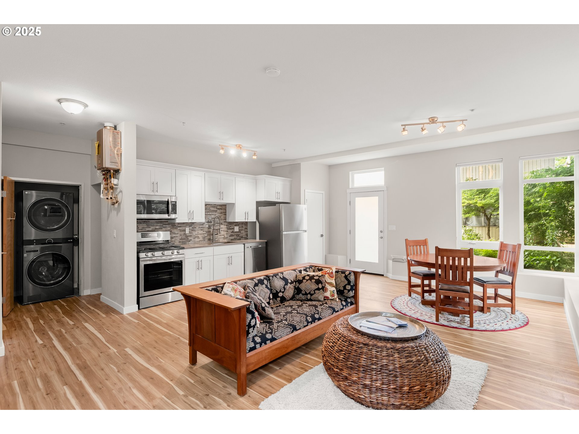 2021 SE CLINTON ST 103