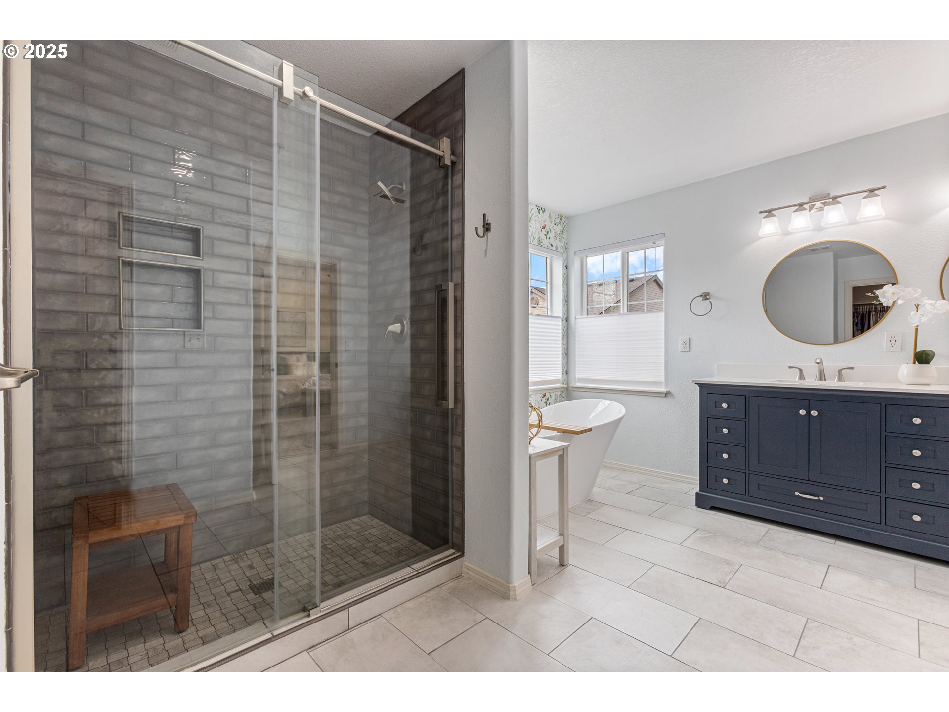 29319 SW CHARLOTTE LN