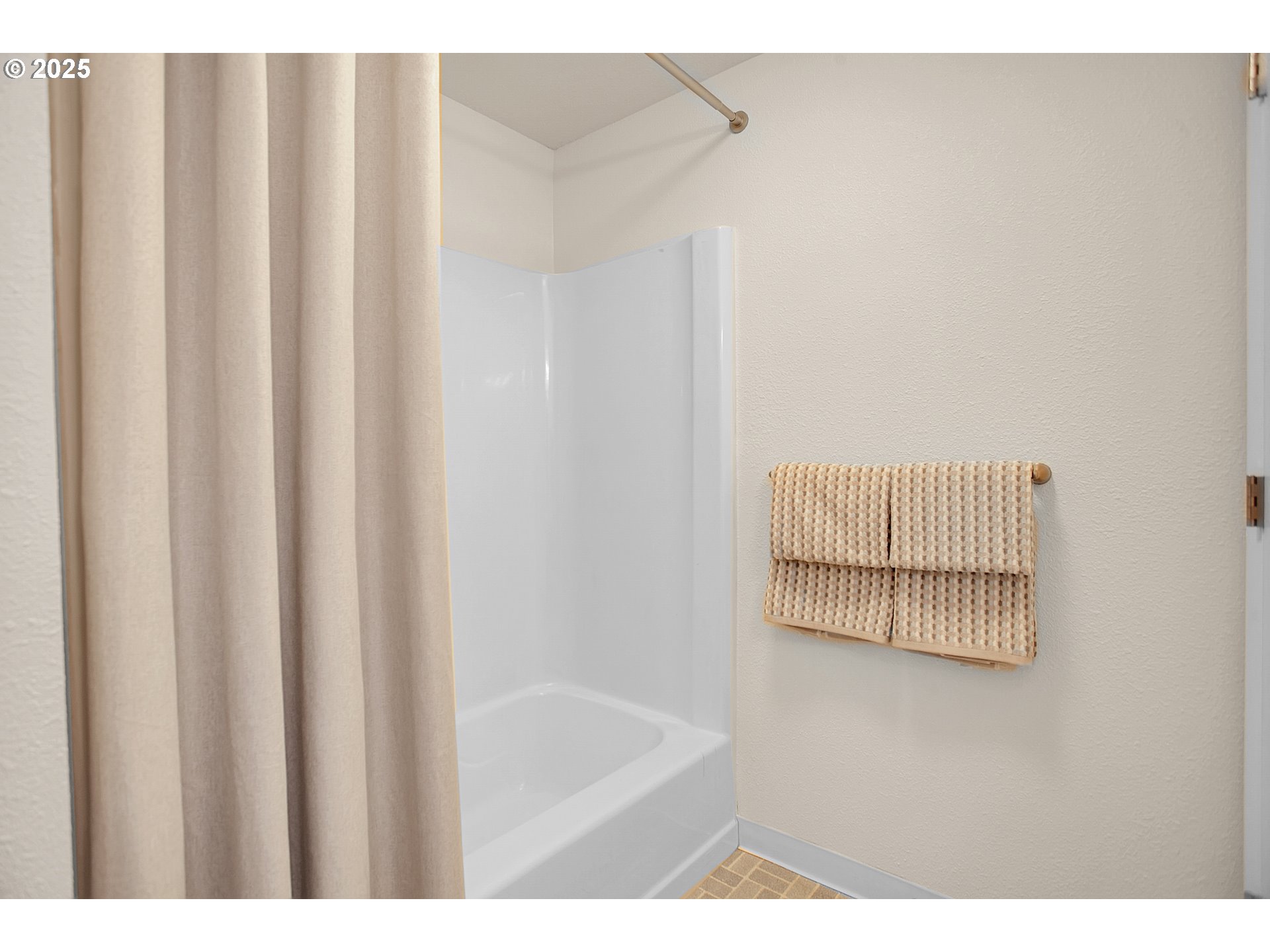 16211 SW ELLERSON ST