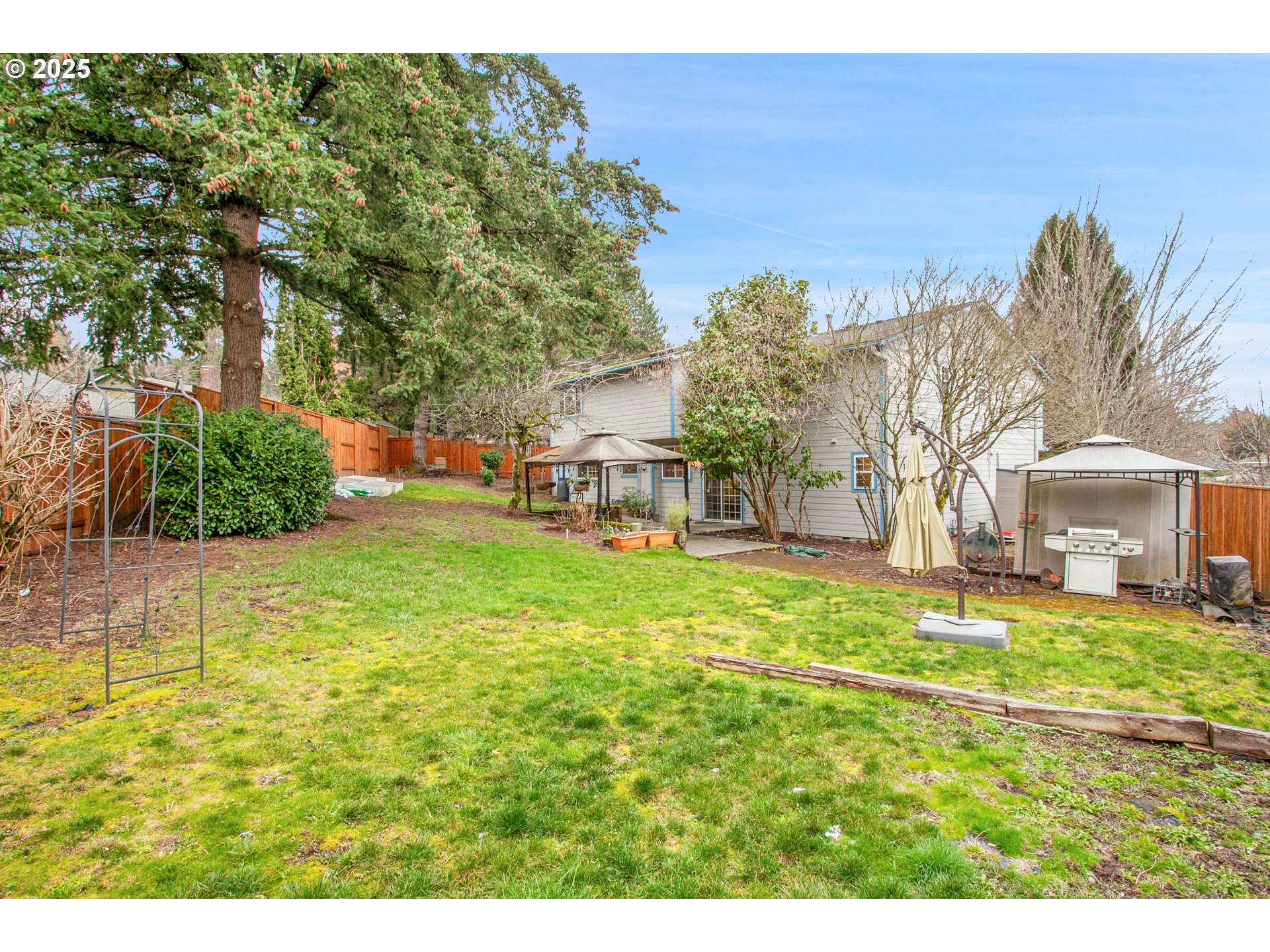 16211 SW ELLERSON ST