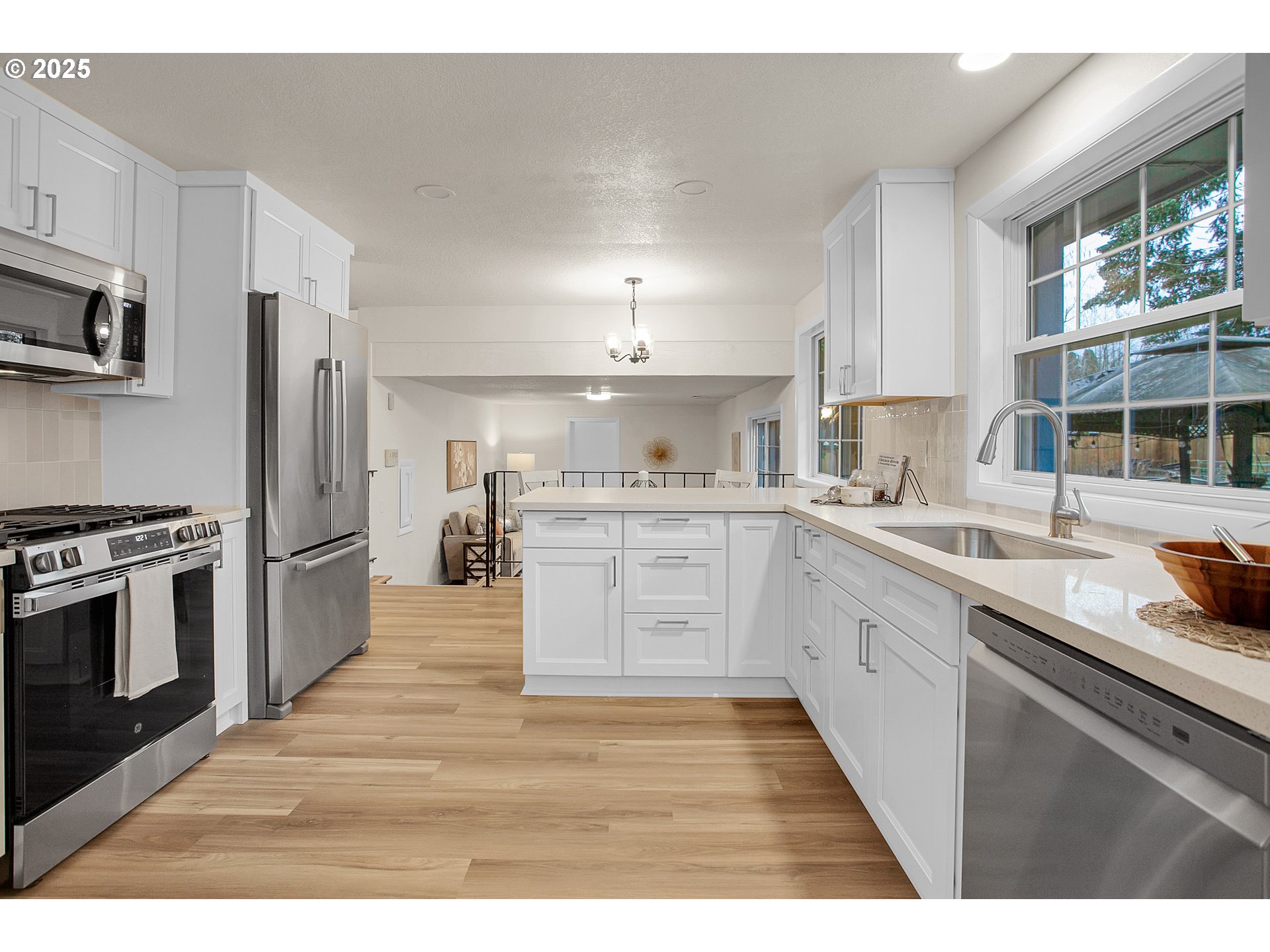 16211 SW ELLERSON ST