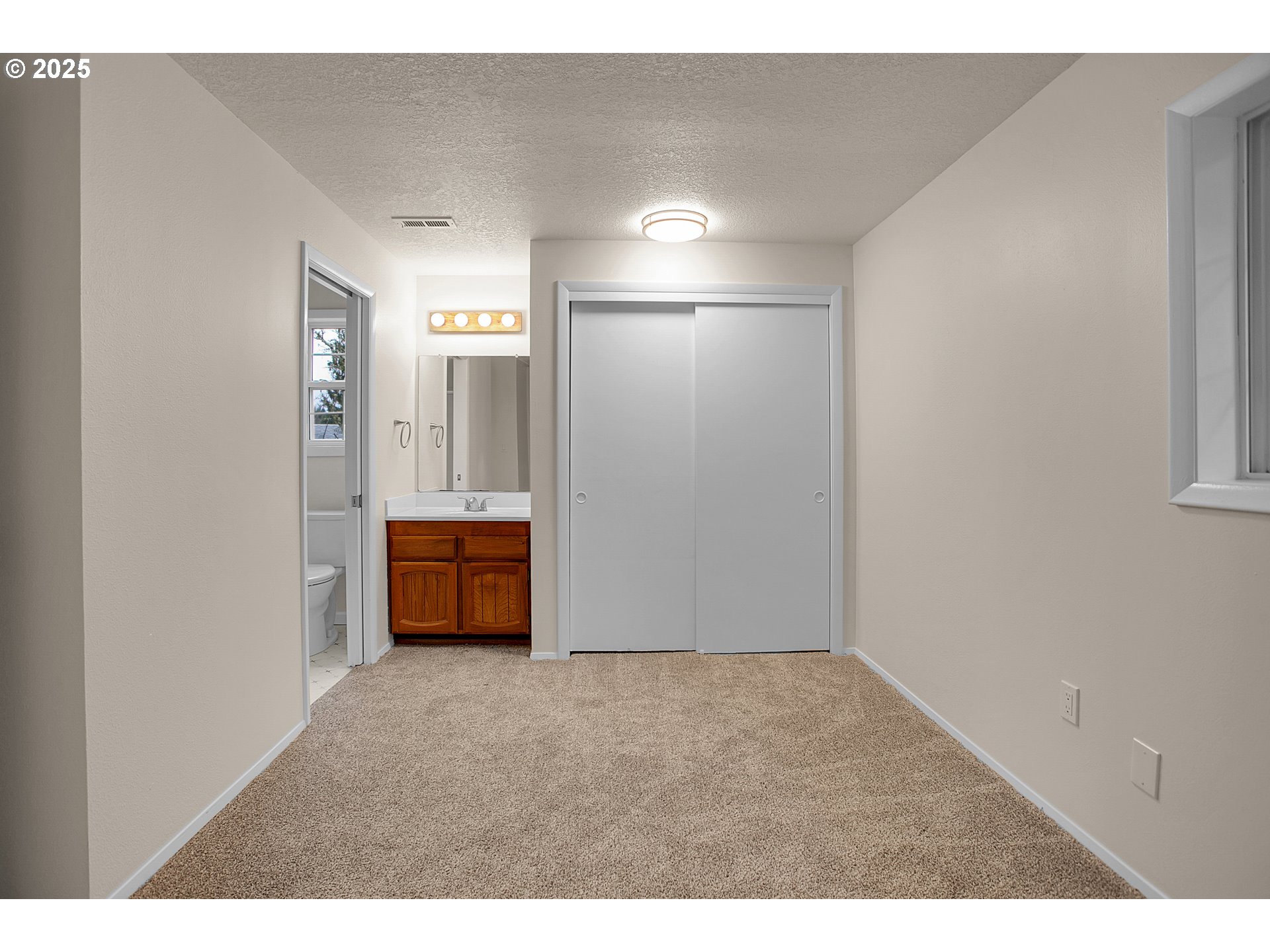 16211 SW ELLERSON ST