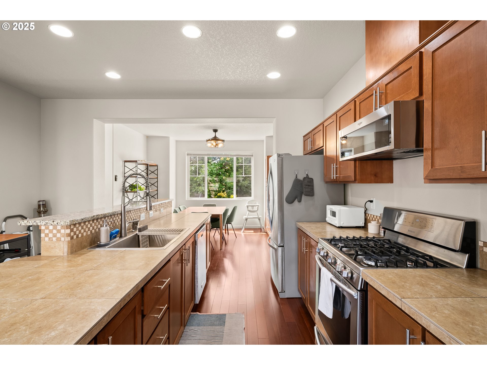 10792 NE GATEWAY PL, Hillsboro