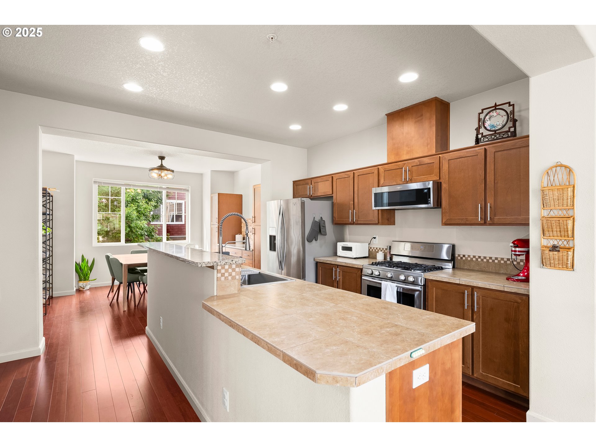 10792 NE GATEWAY PL, Hillsboro