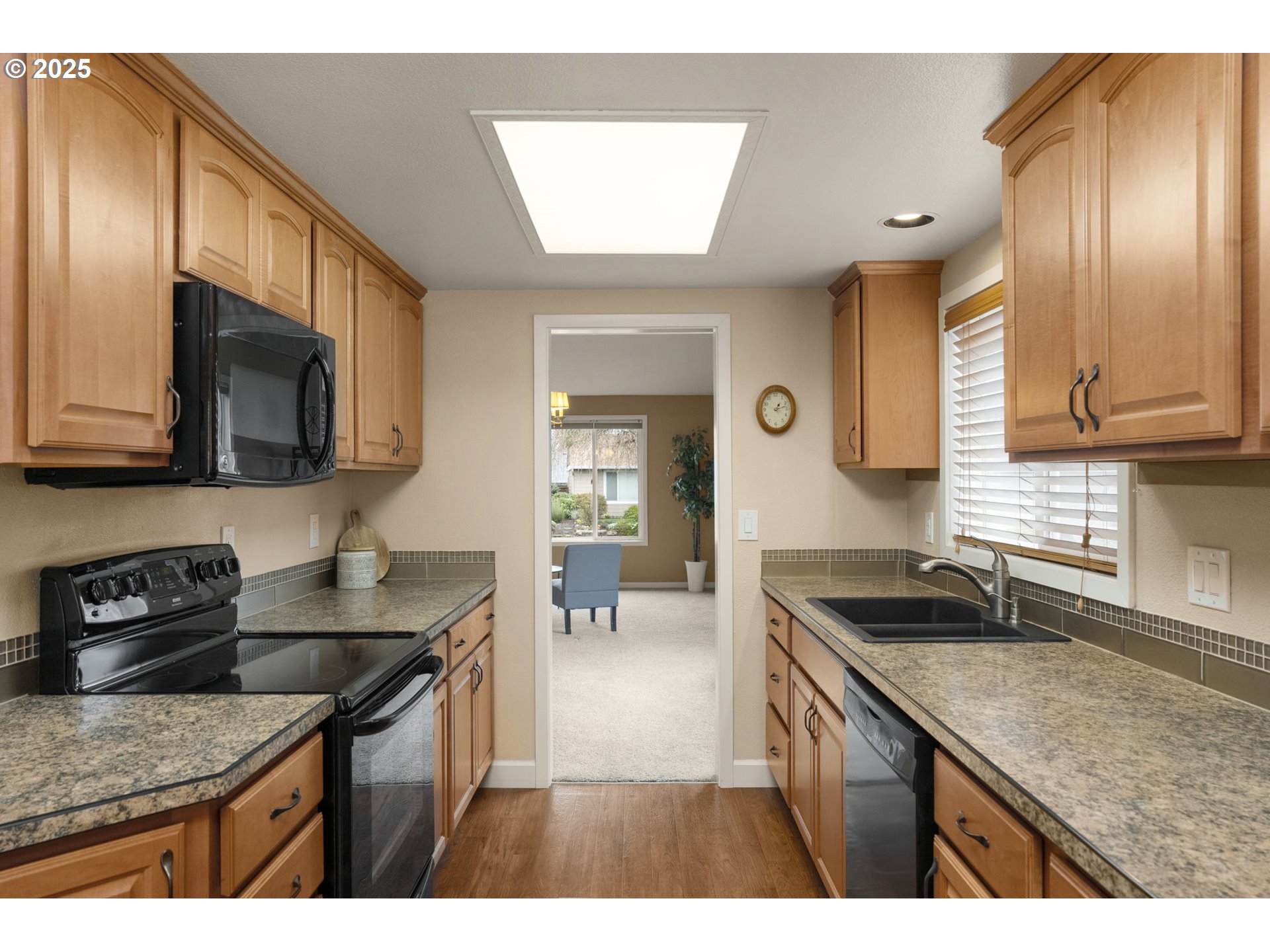 15785 SW OAK MEADOW LN