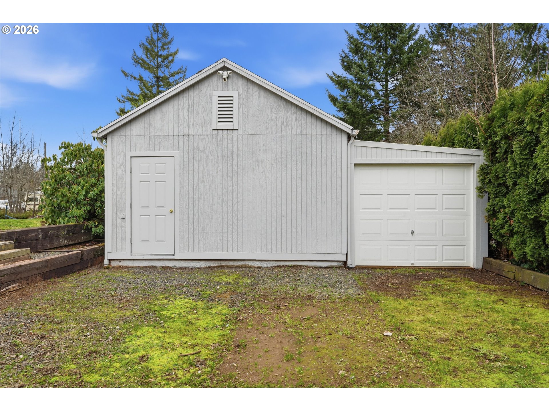 403 409 NE 156TH AVE