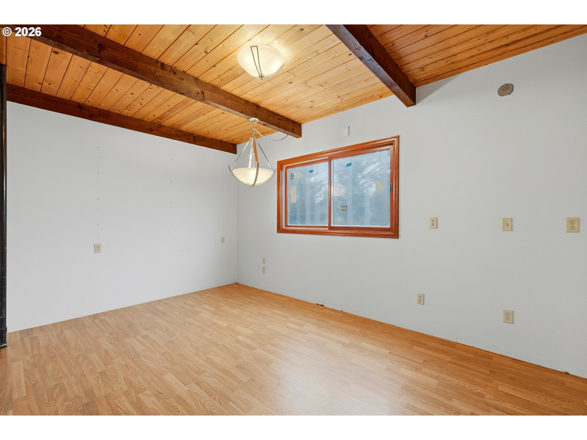 403 409 NE 156TH AVE