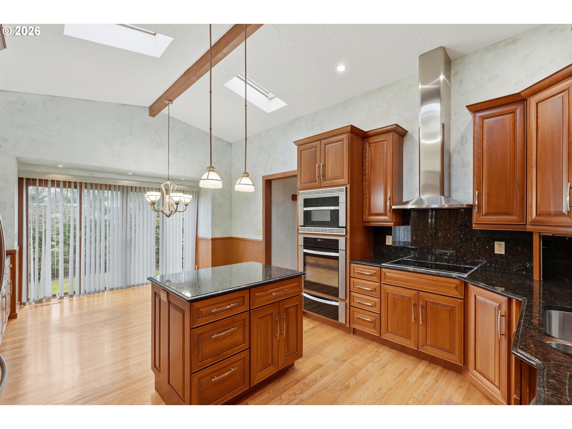 403 409 NE 156TH AVE