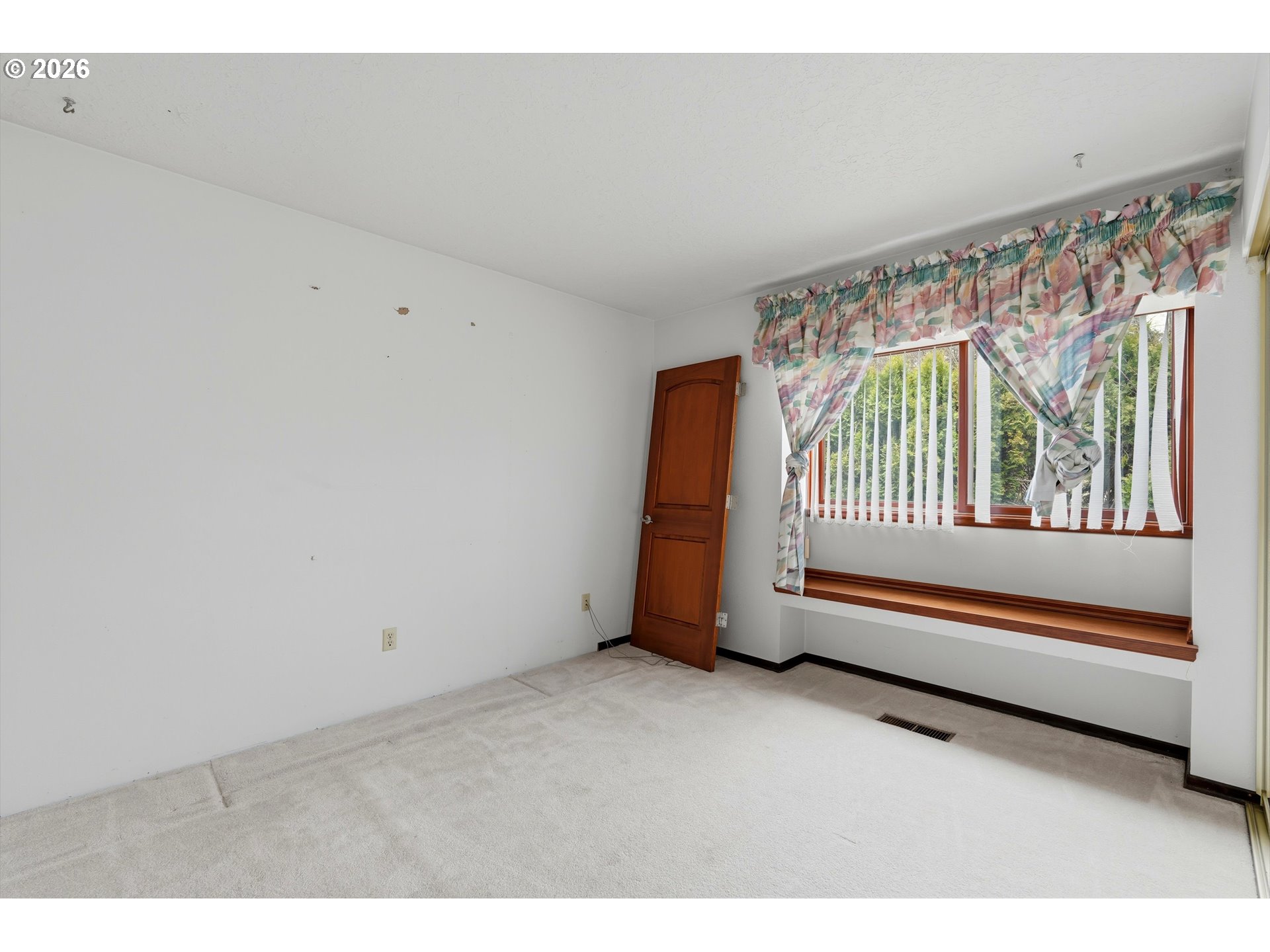 403 409 NE 156TH AVE