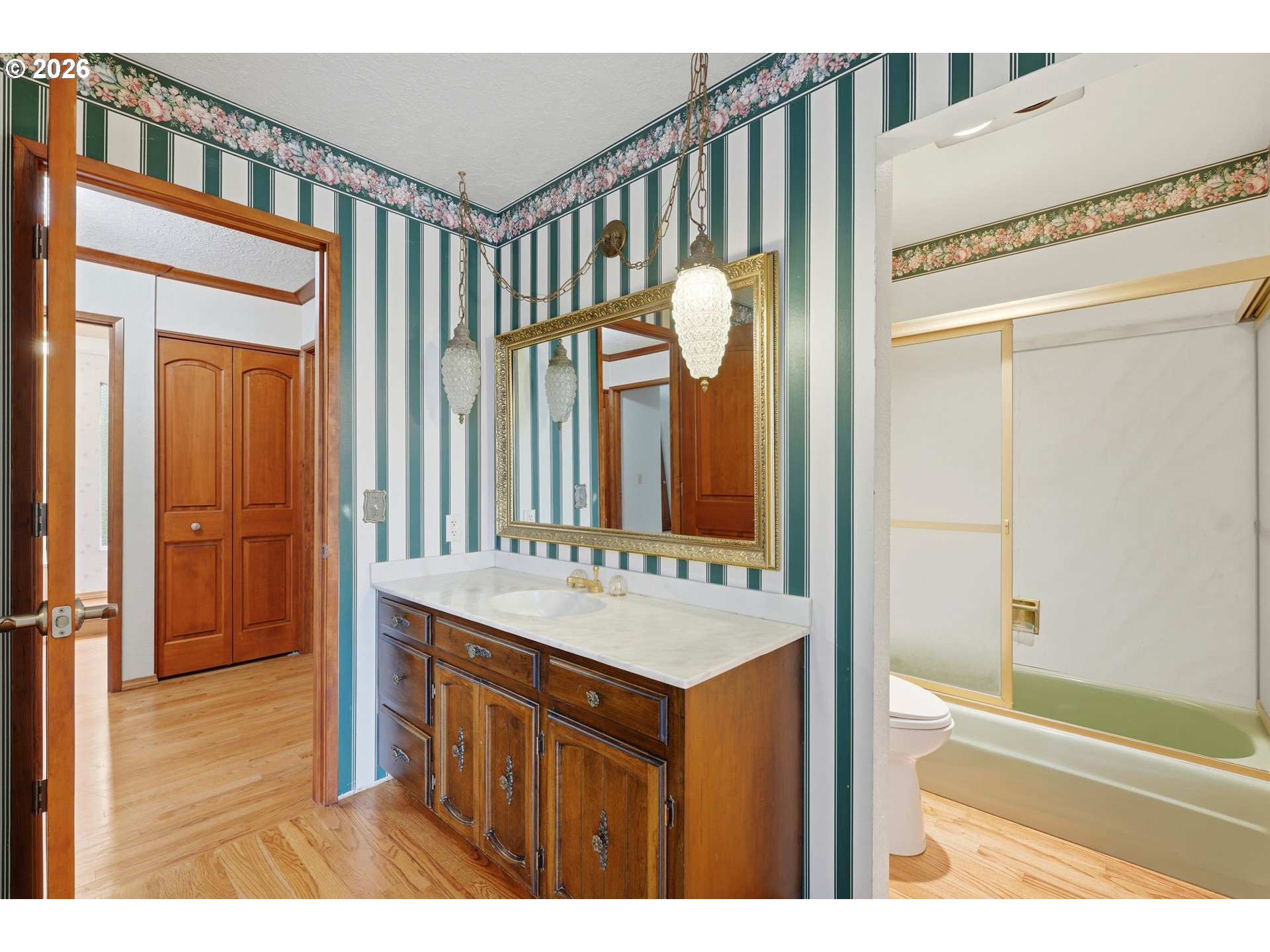 403 409 NE 156TH AVE