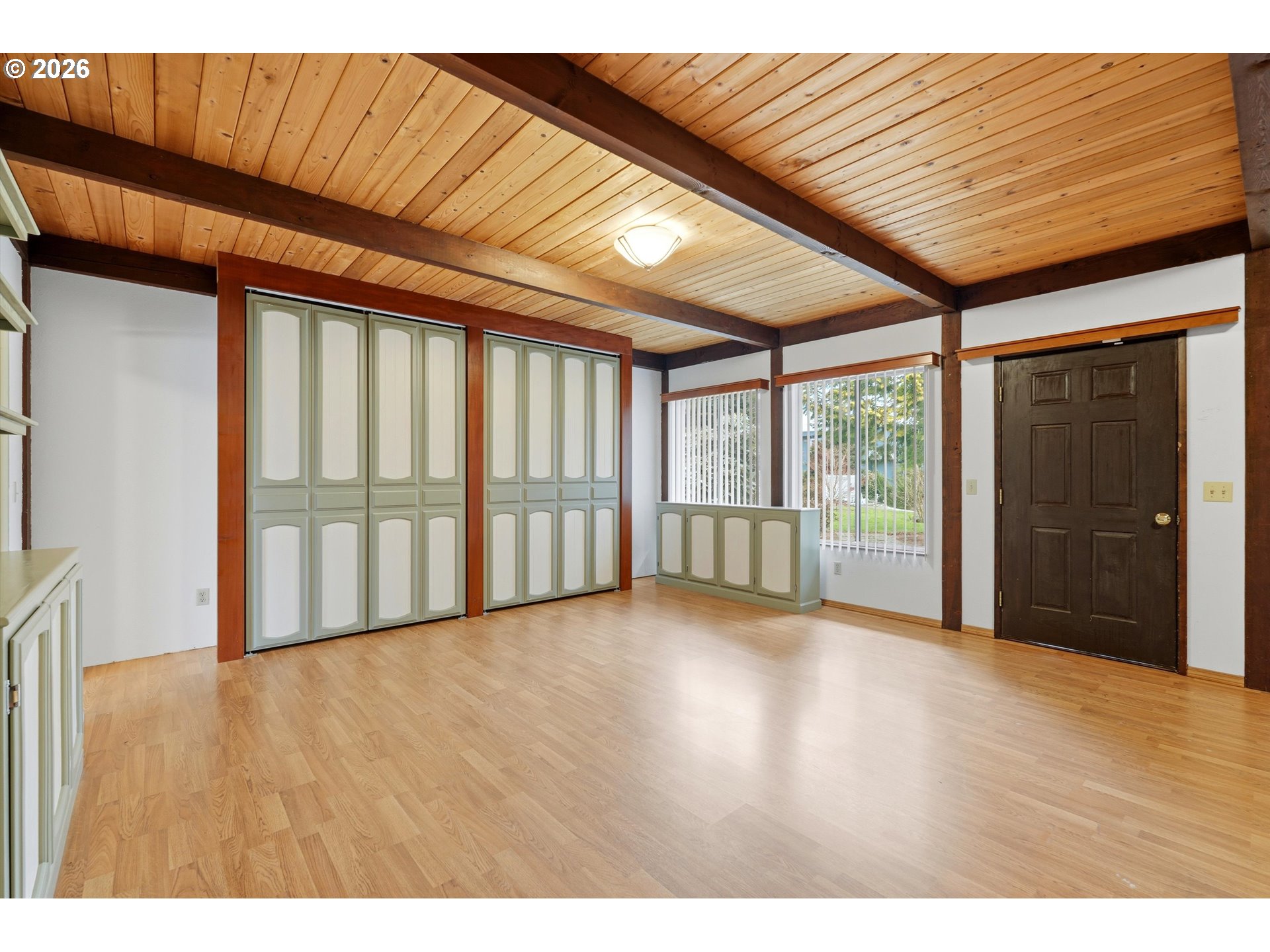 403 409 NE 156TH AVE