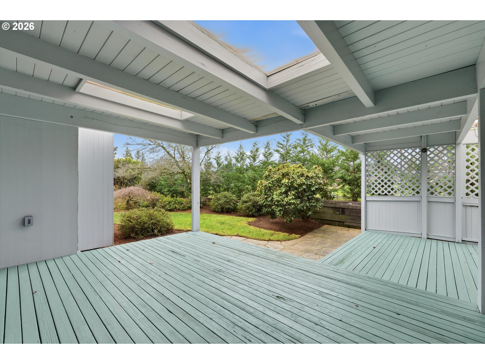 403 409 NE 156TH AVE