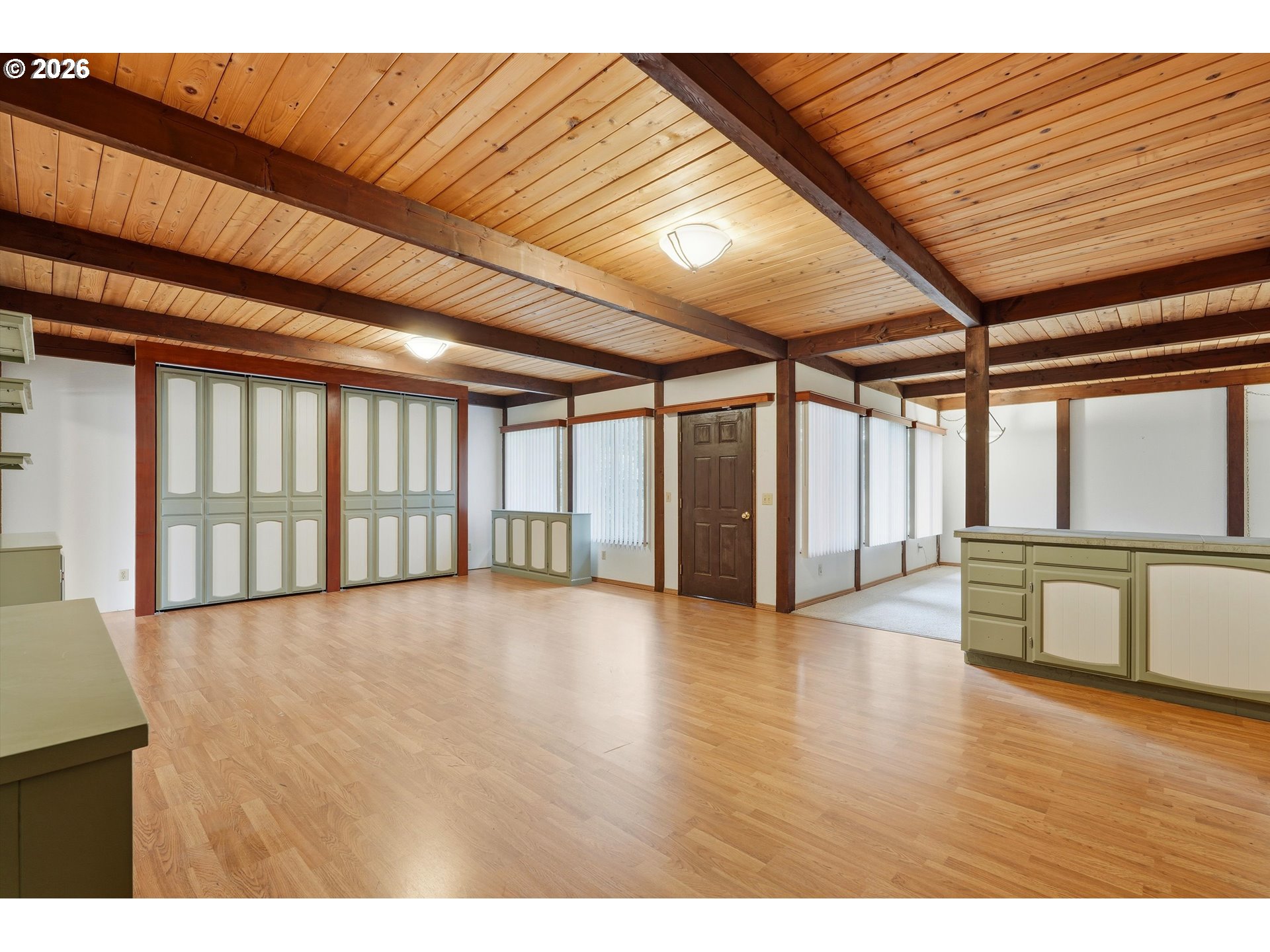 403 409 NE 156TH AVE