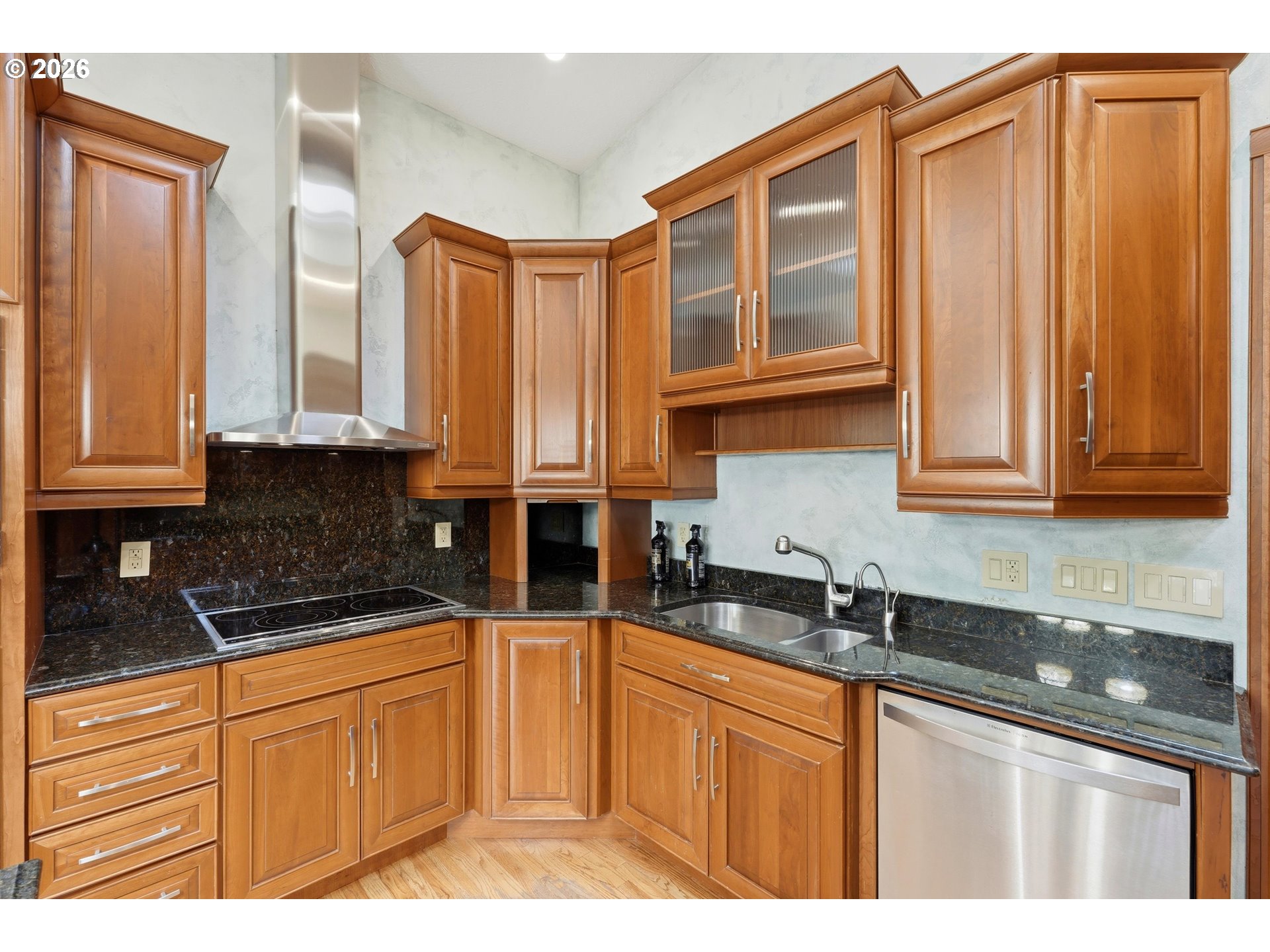 403 409 NE 156TH AVE