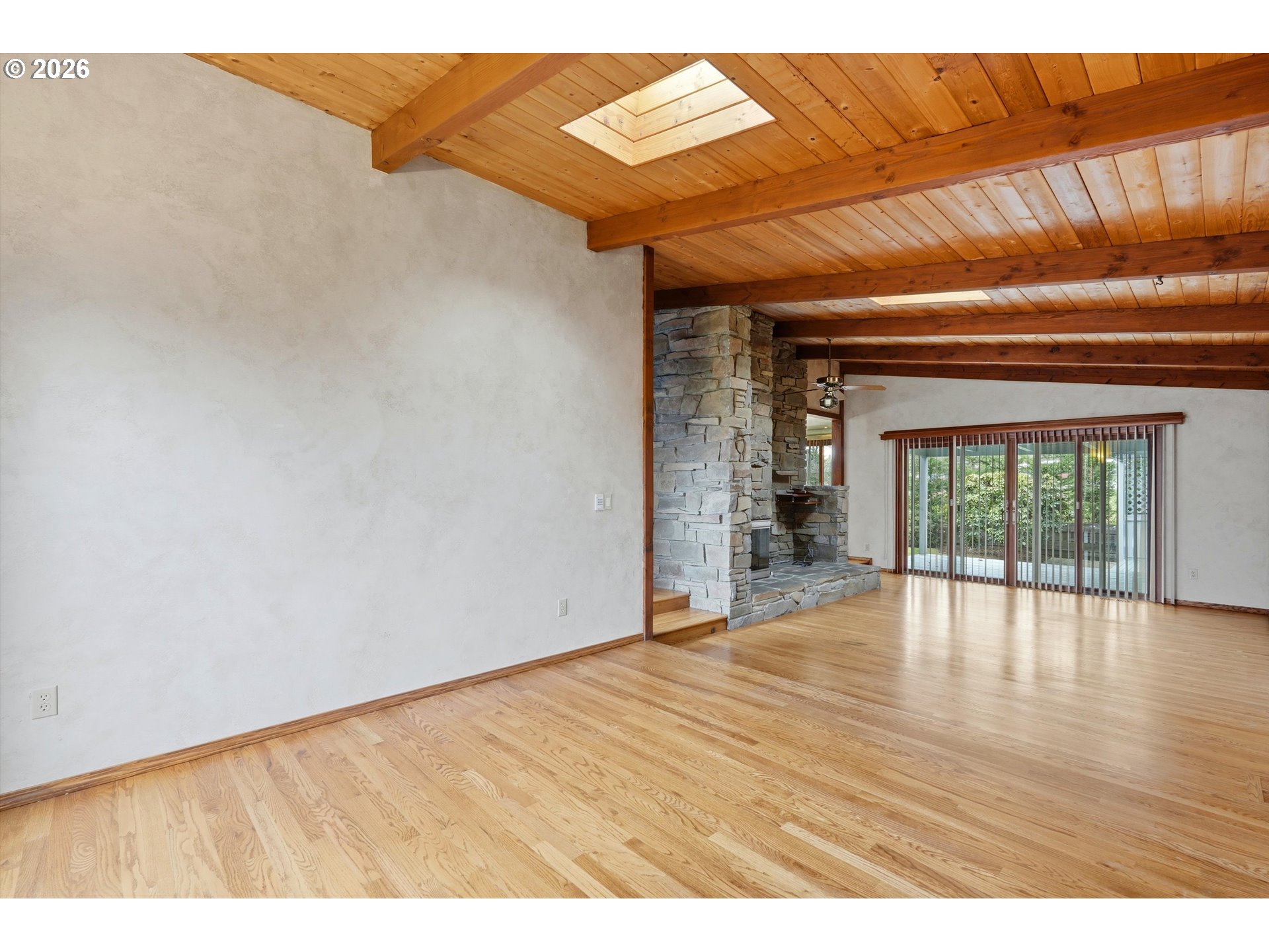 403 409 NE 156TH AVE