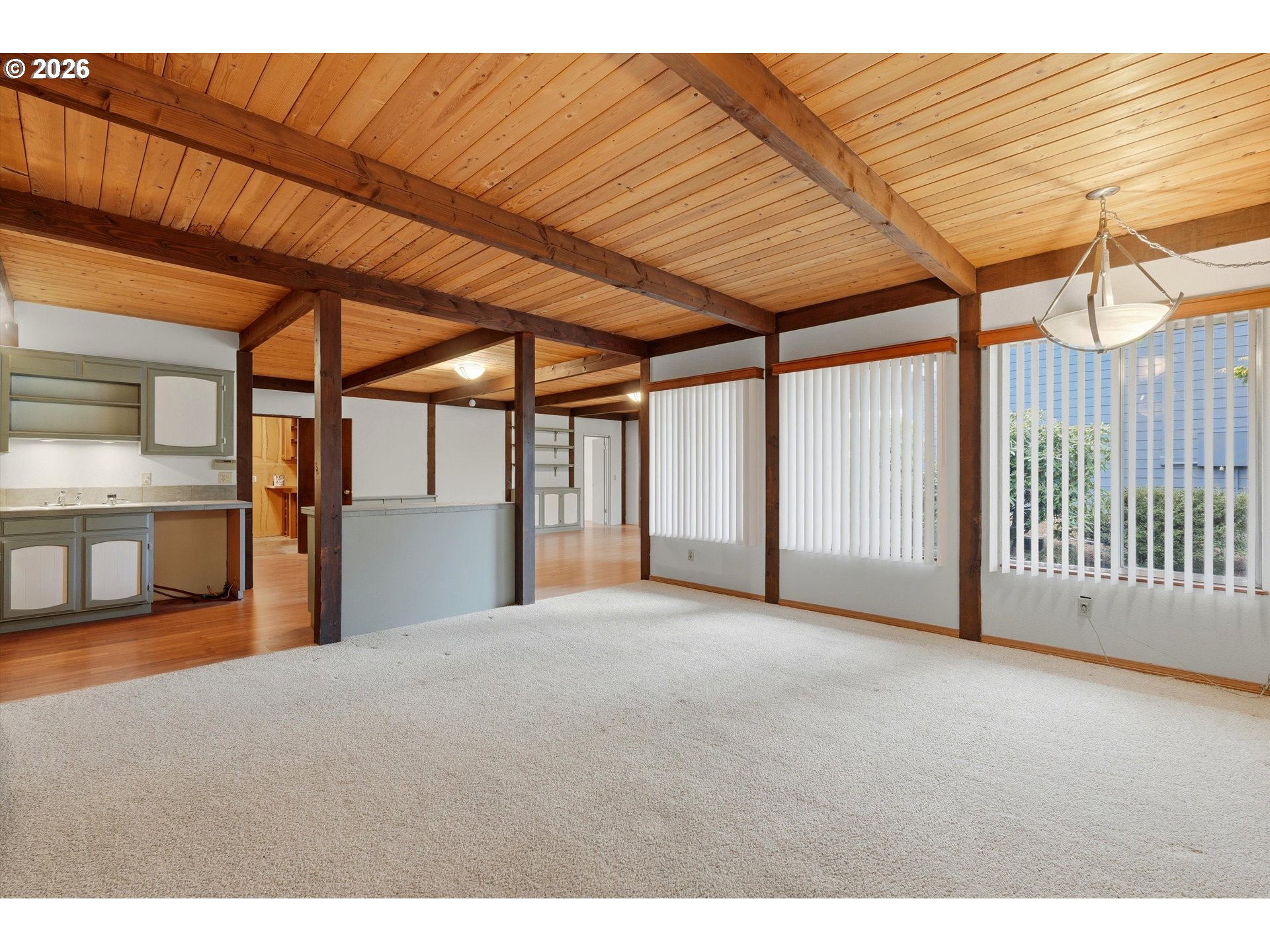 403 409 NE 156TH AVE