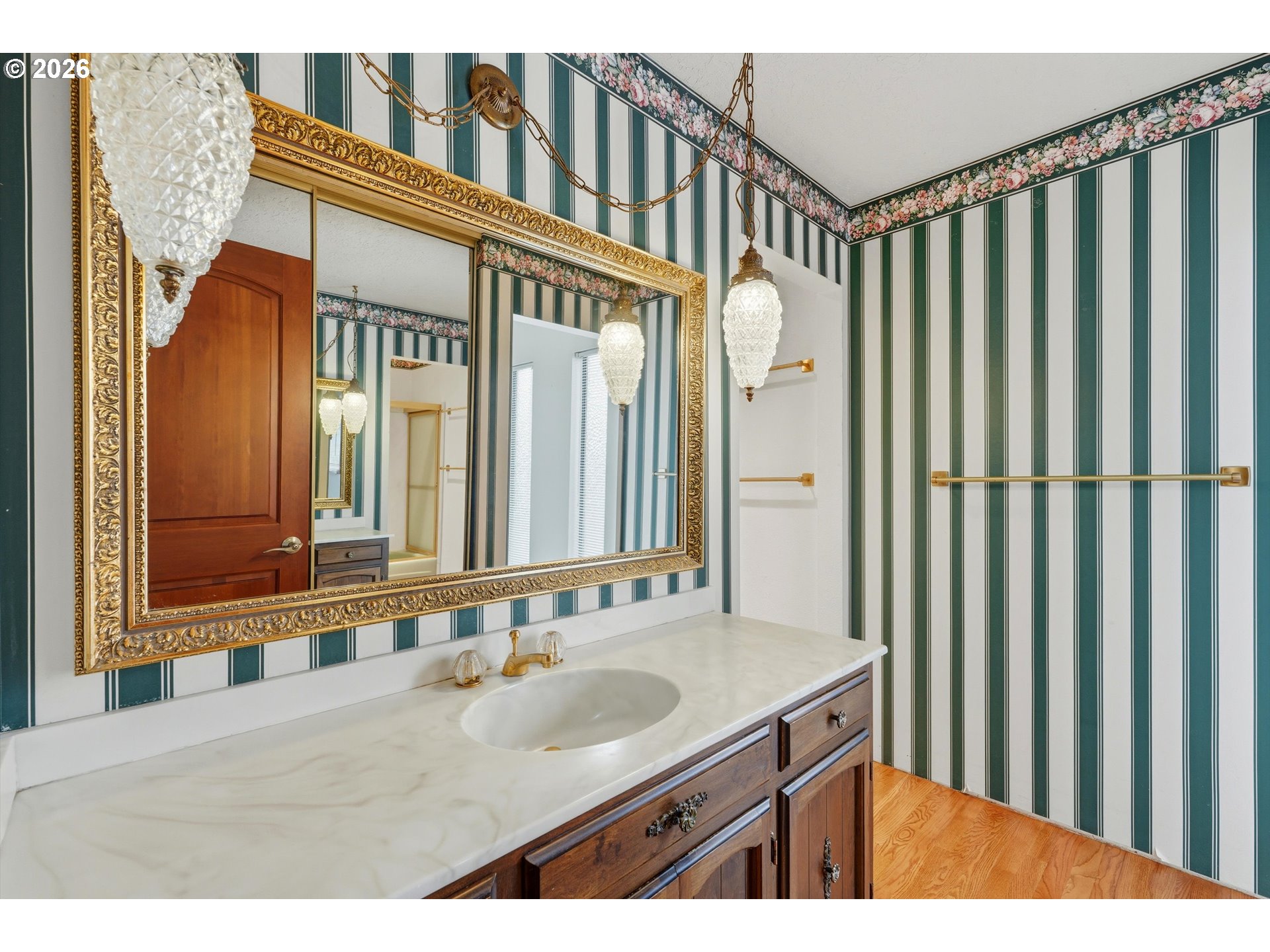 403 409 NE 156TH AVE