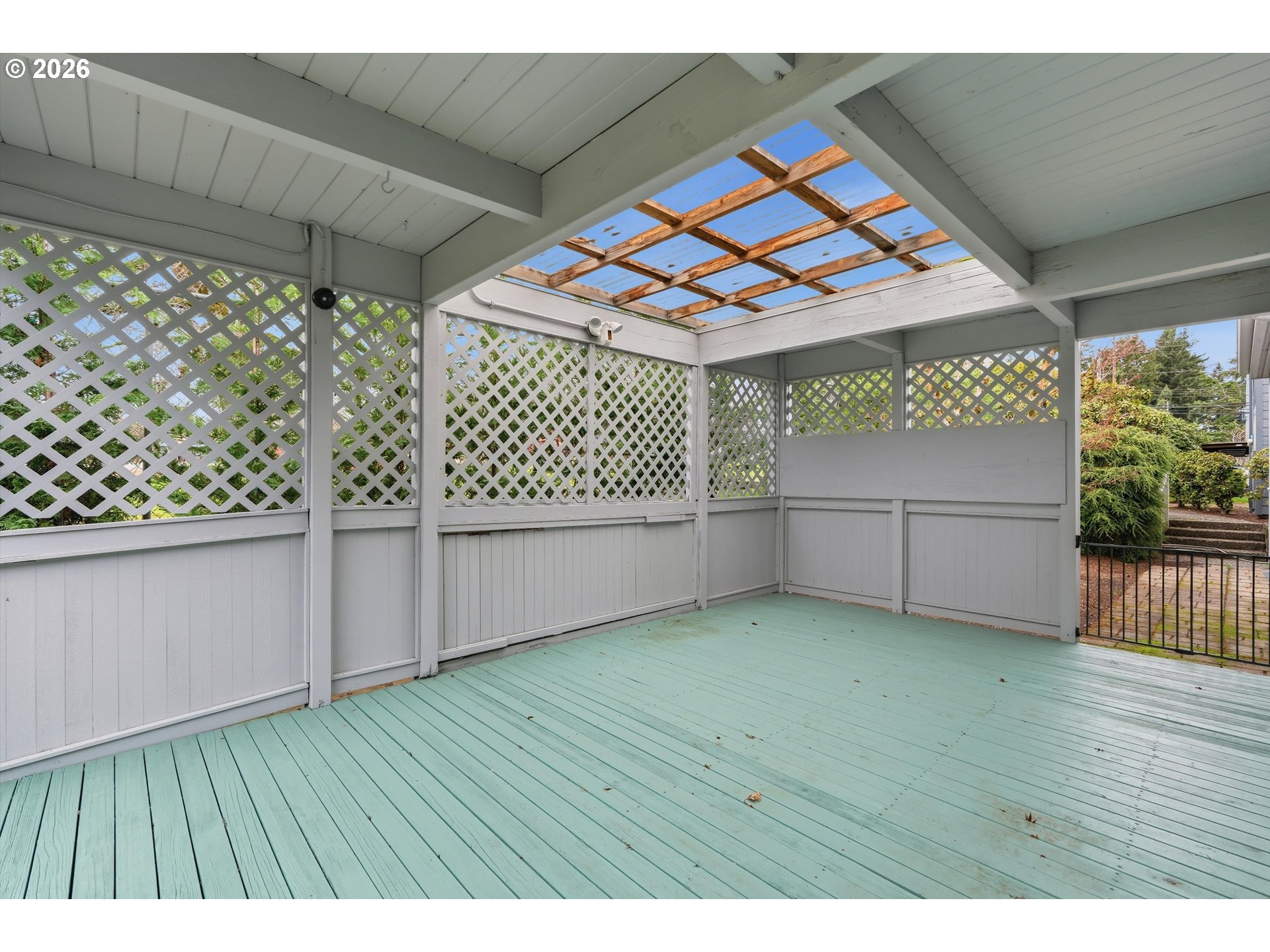 403 409 NE 156TH AVE