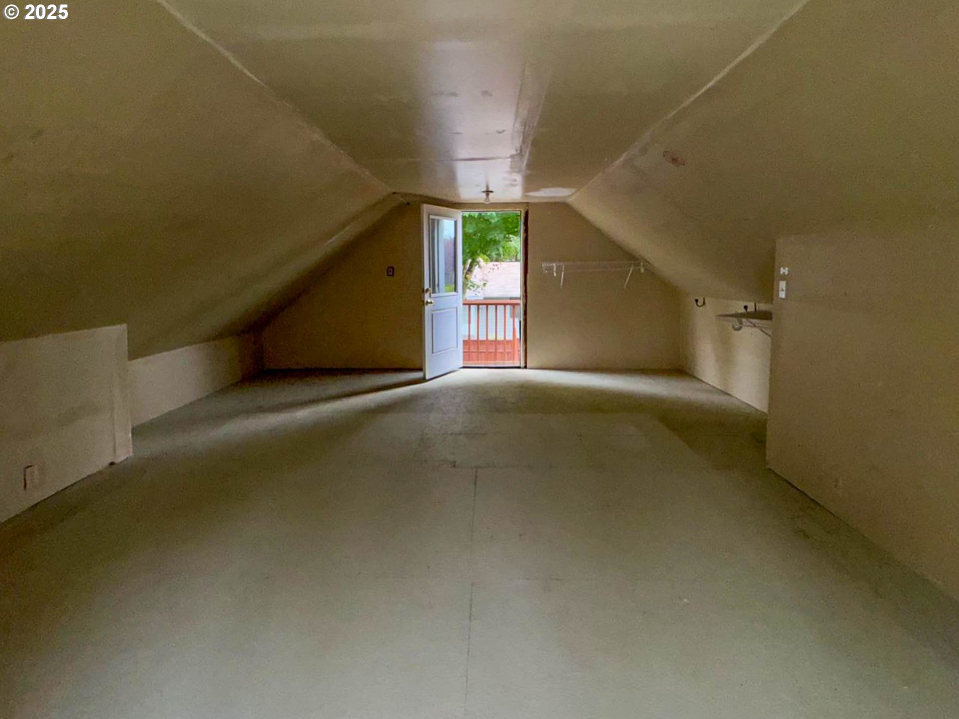 1734 SE BROOKWOOD AVE, Hillsboro