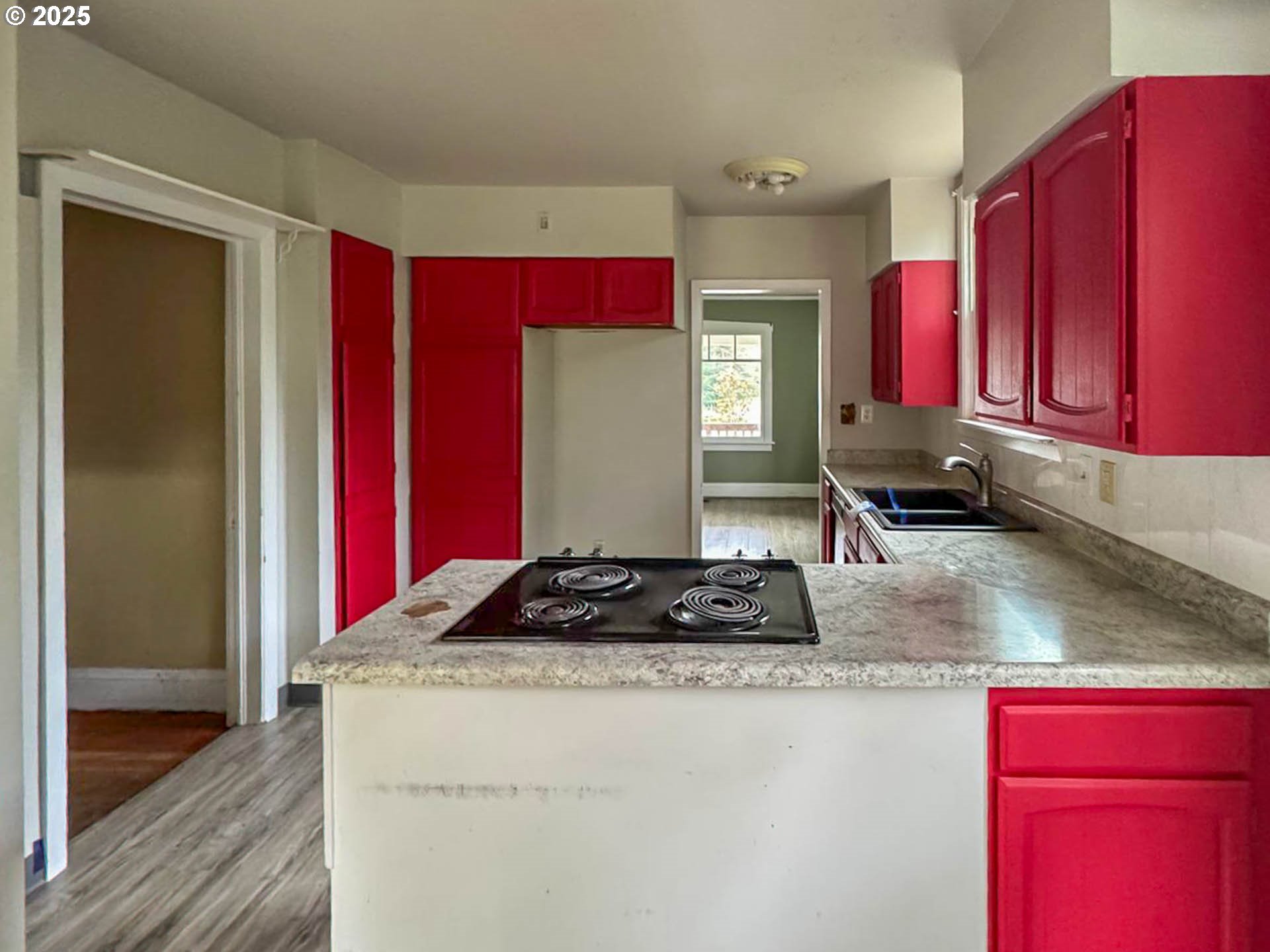 1734 SE BROOKWOOD AVE, Hillsboro